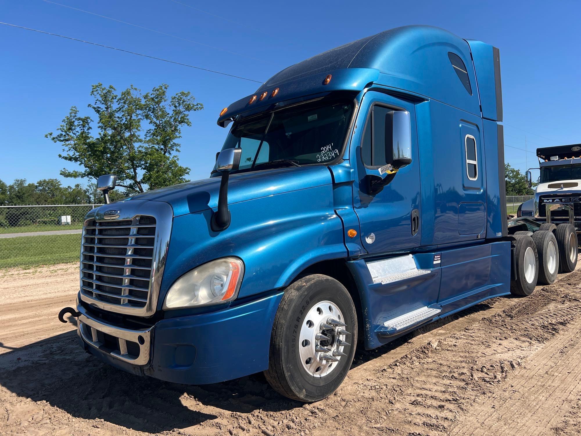 2014 Freightliner CASCADIA
