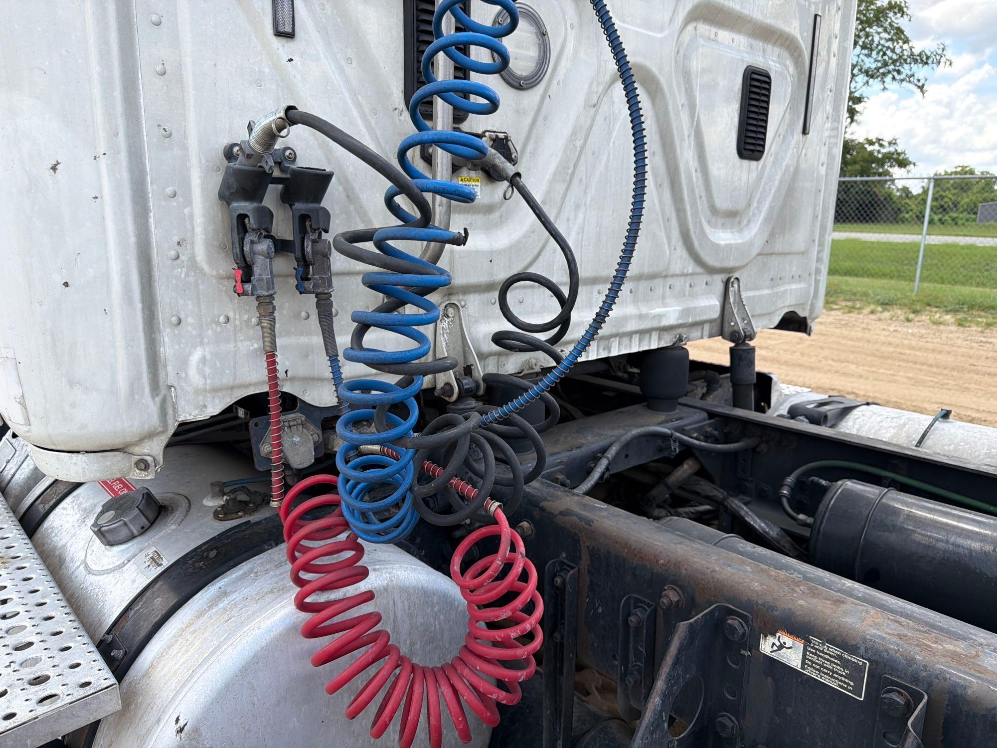 2017 Freightliner CASCADIA
