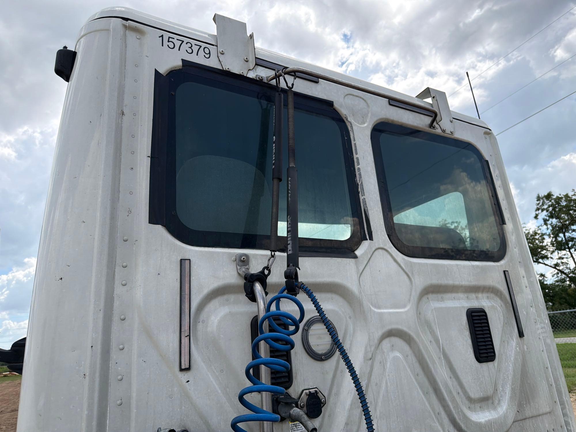 2017 Freightliner CASCADIA