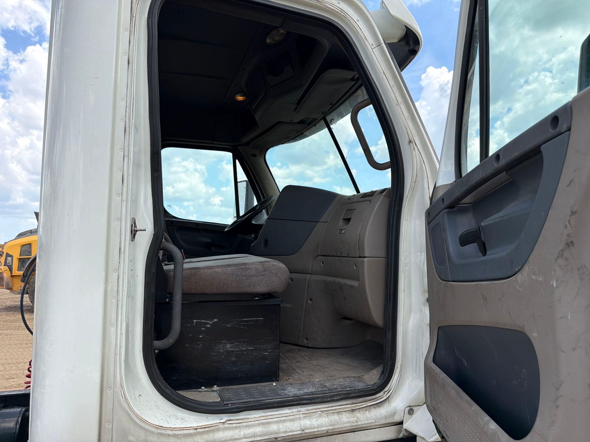 2017 Freightliner CASCADIA