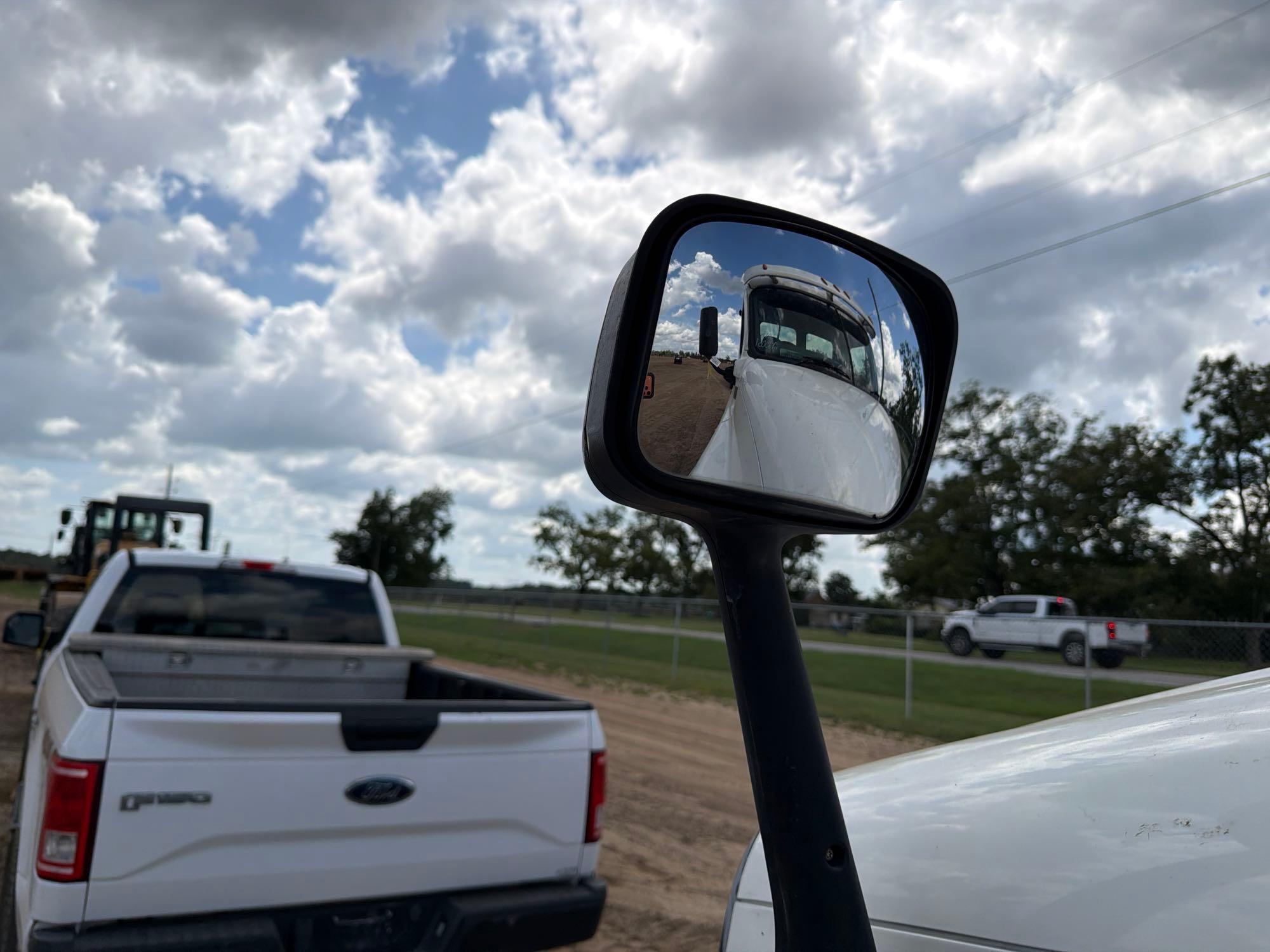 2017 Freightliner CASCADIA