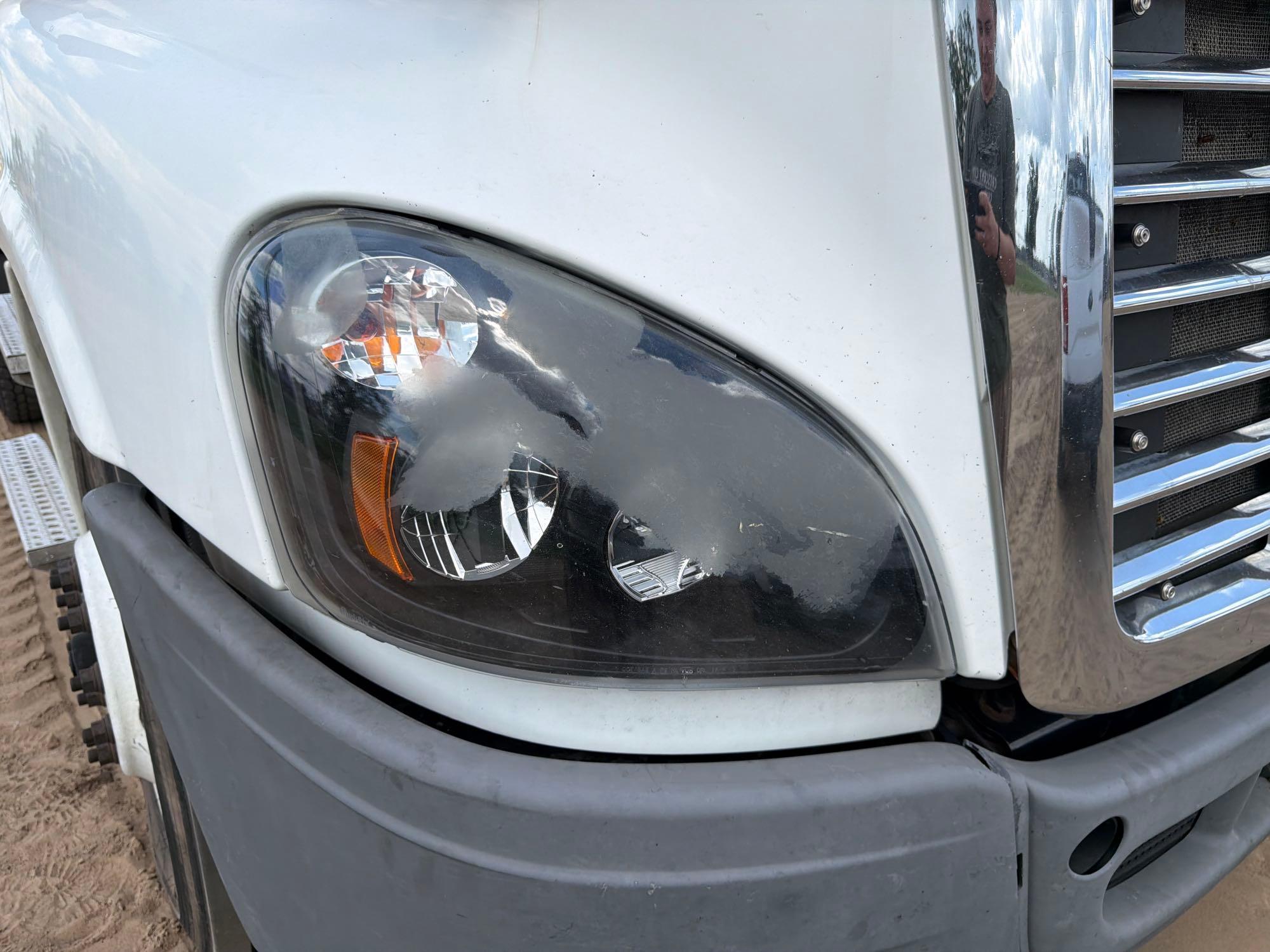 2017 Freightliner CASCADIA