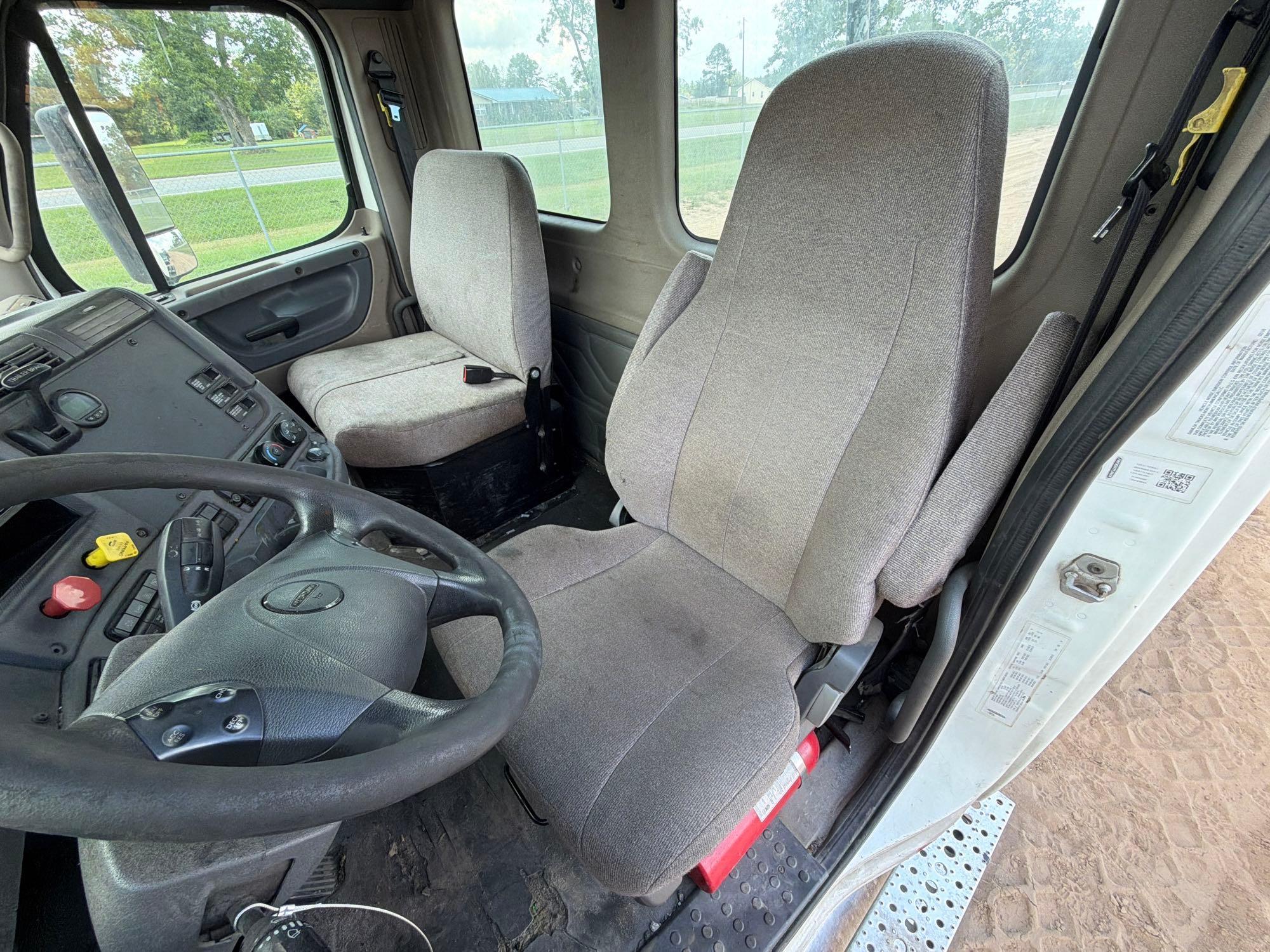 2017 Freightliner CASCADIA