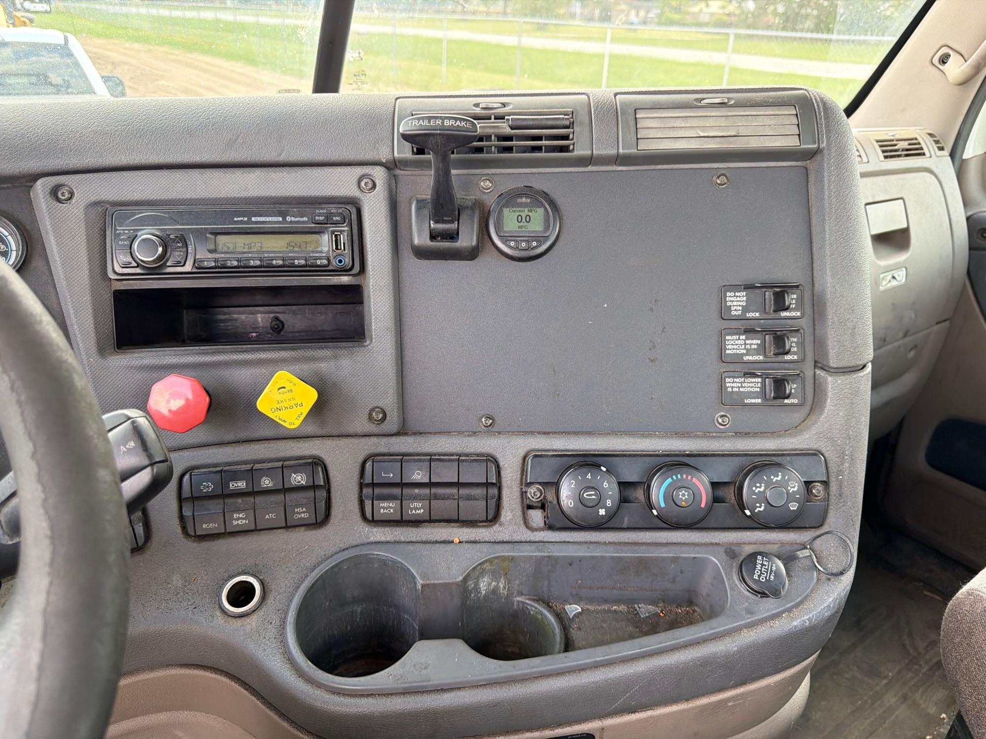 2017 Freightliner CASCADIA