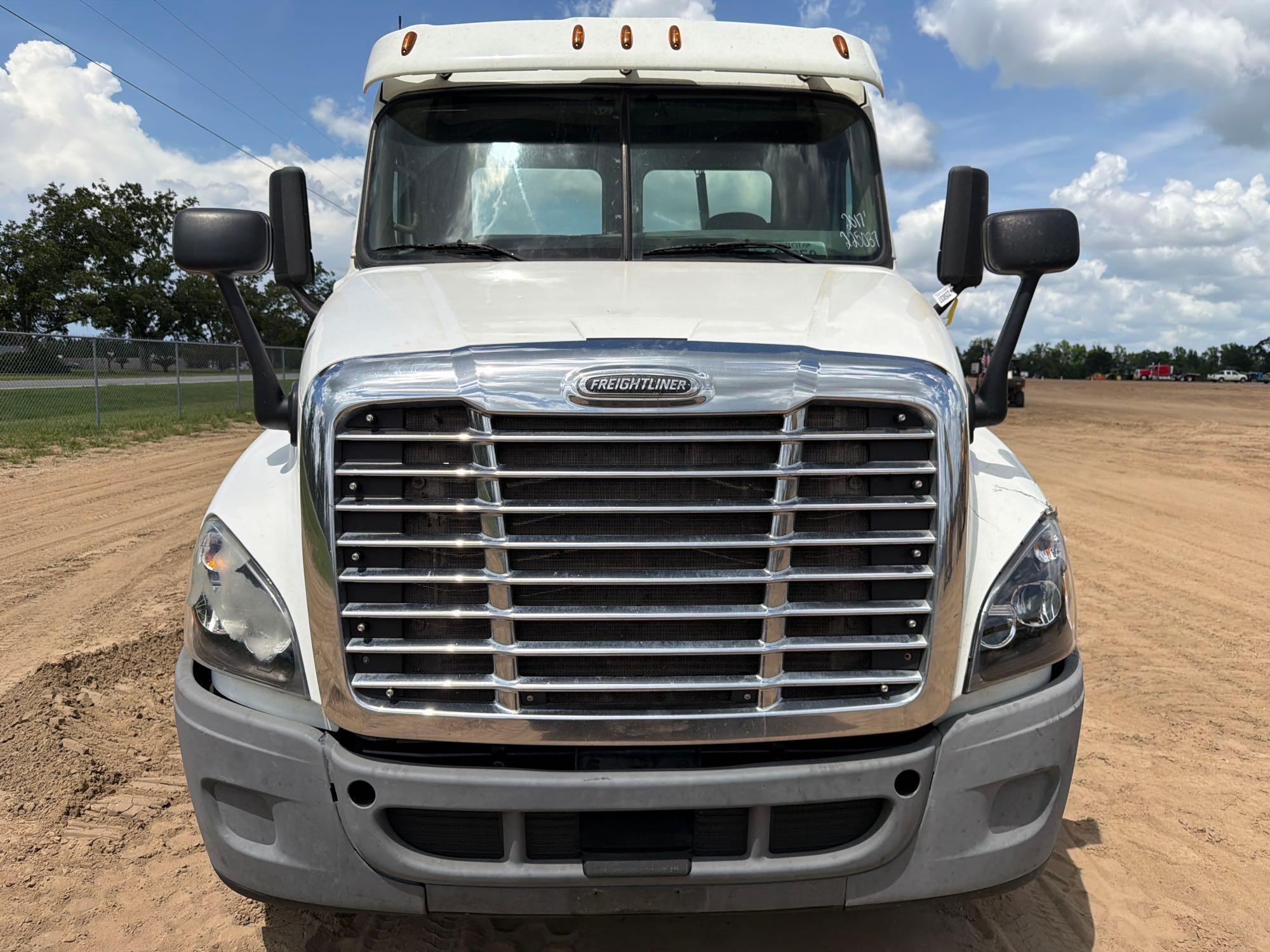 2017 Freightliner CASCADIA