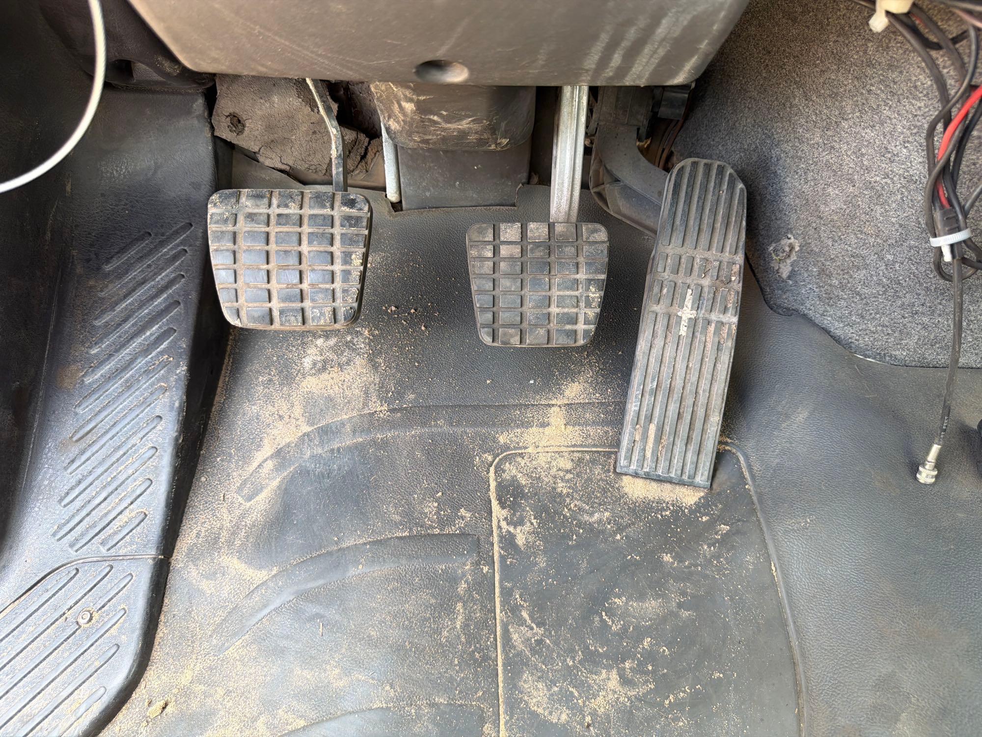 2011 Freightliner Business Class