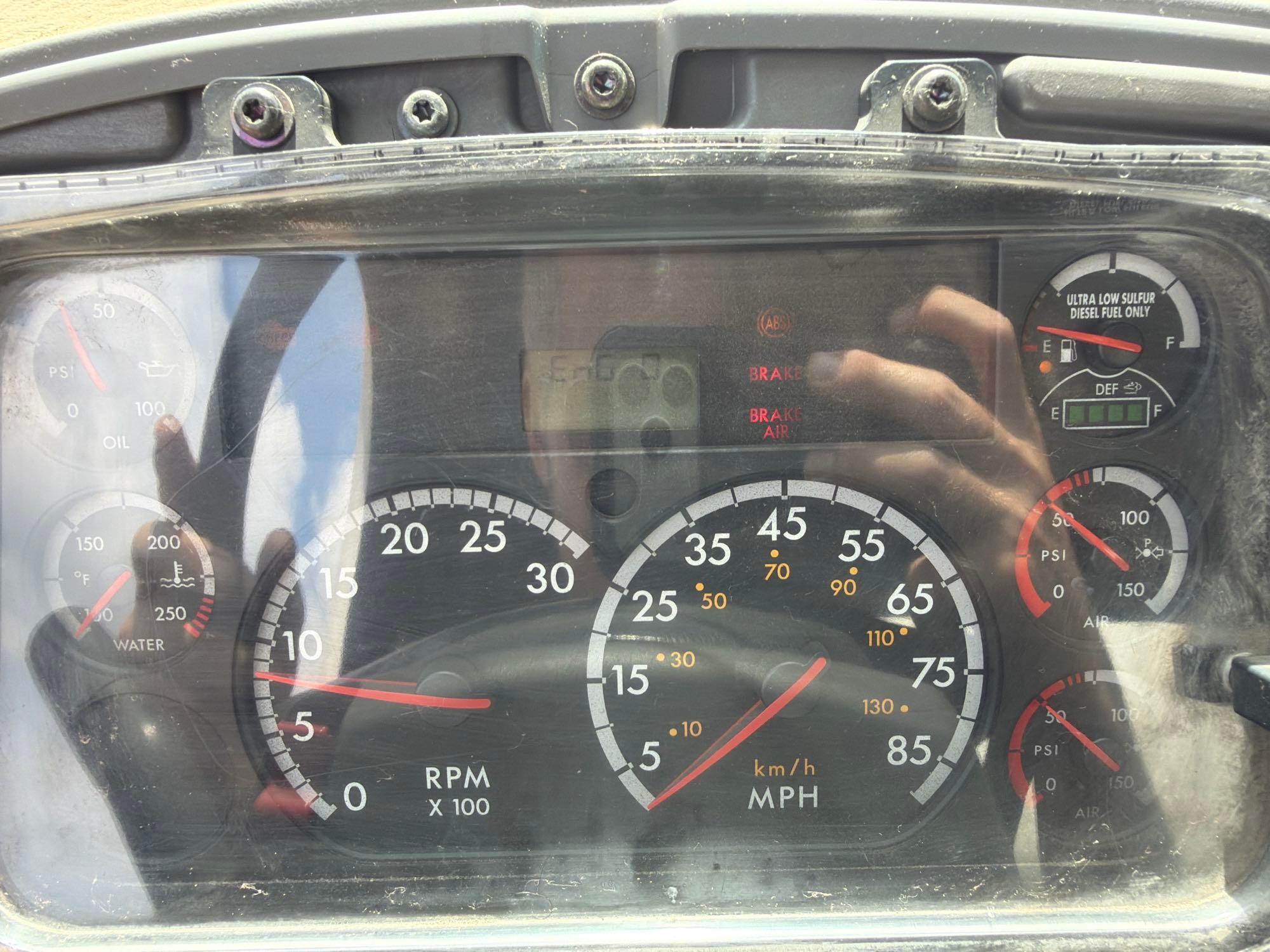 2011 Freightliner Business Class