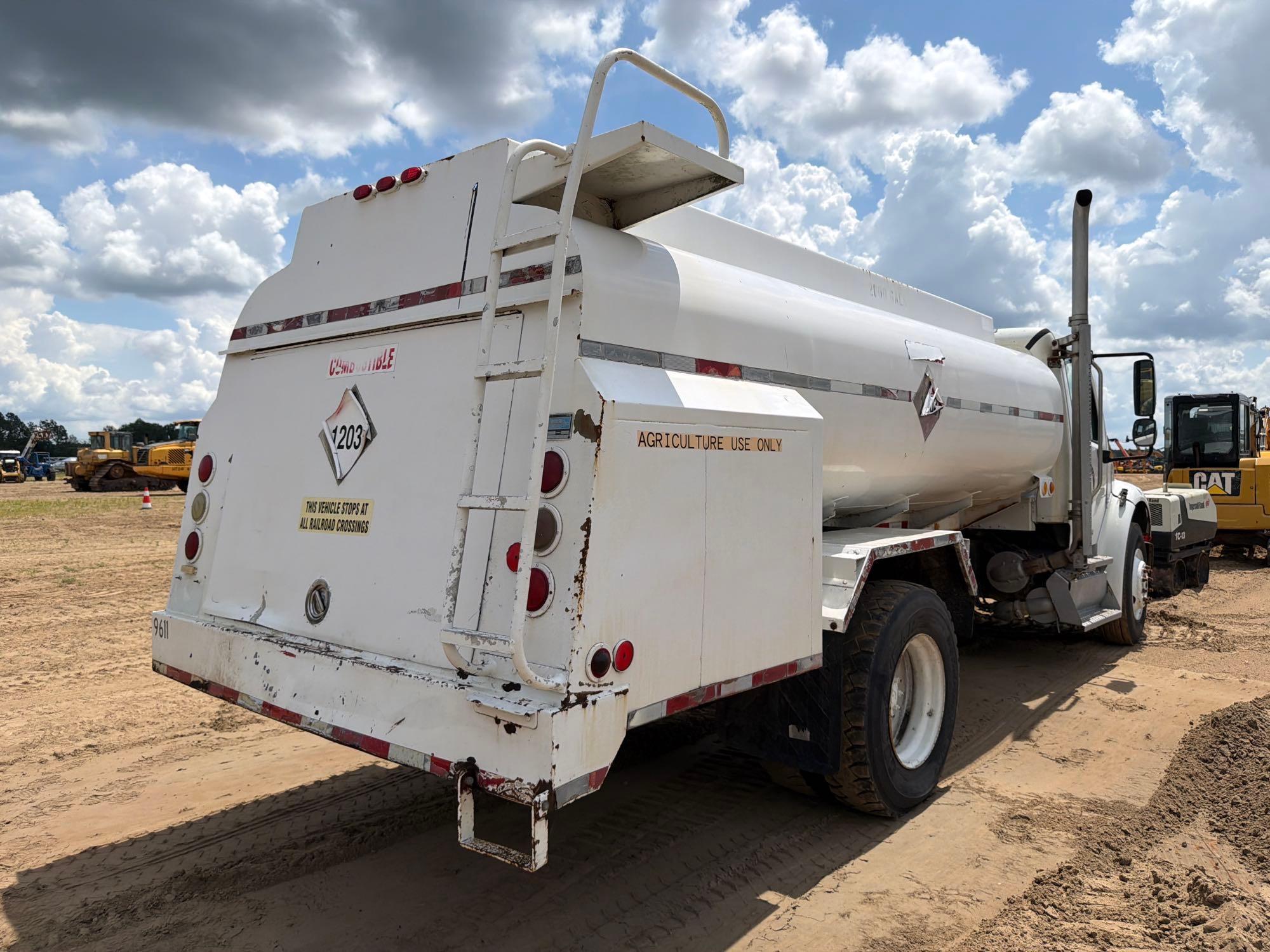 2011 Freightliner Business Class