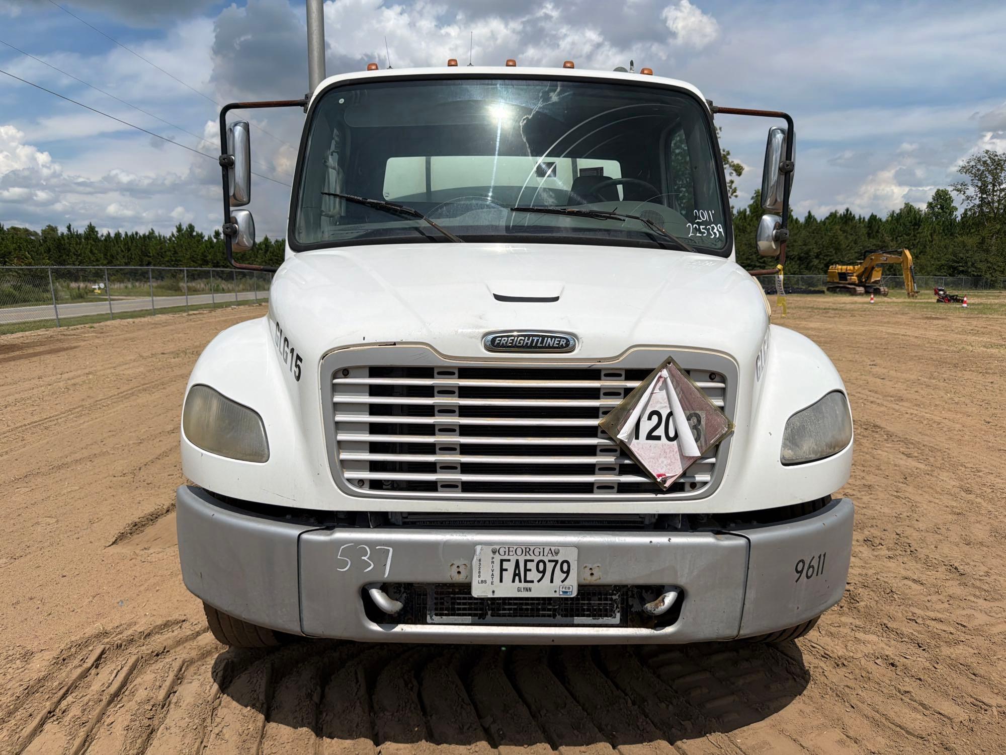 2011 Freightliner Business Class