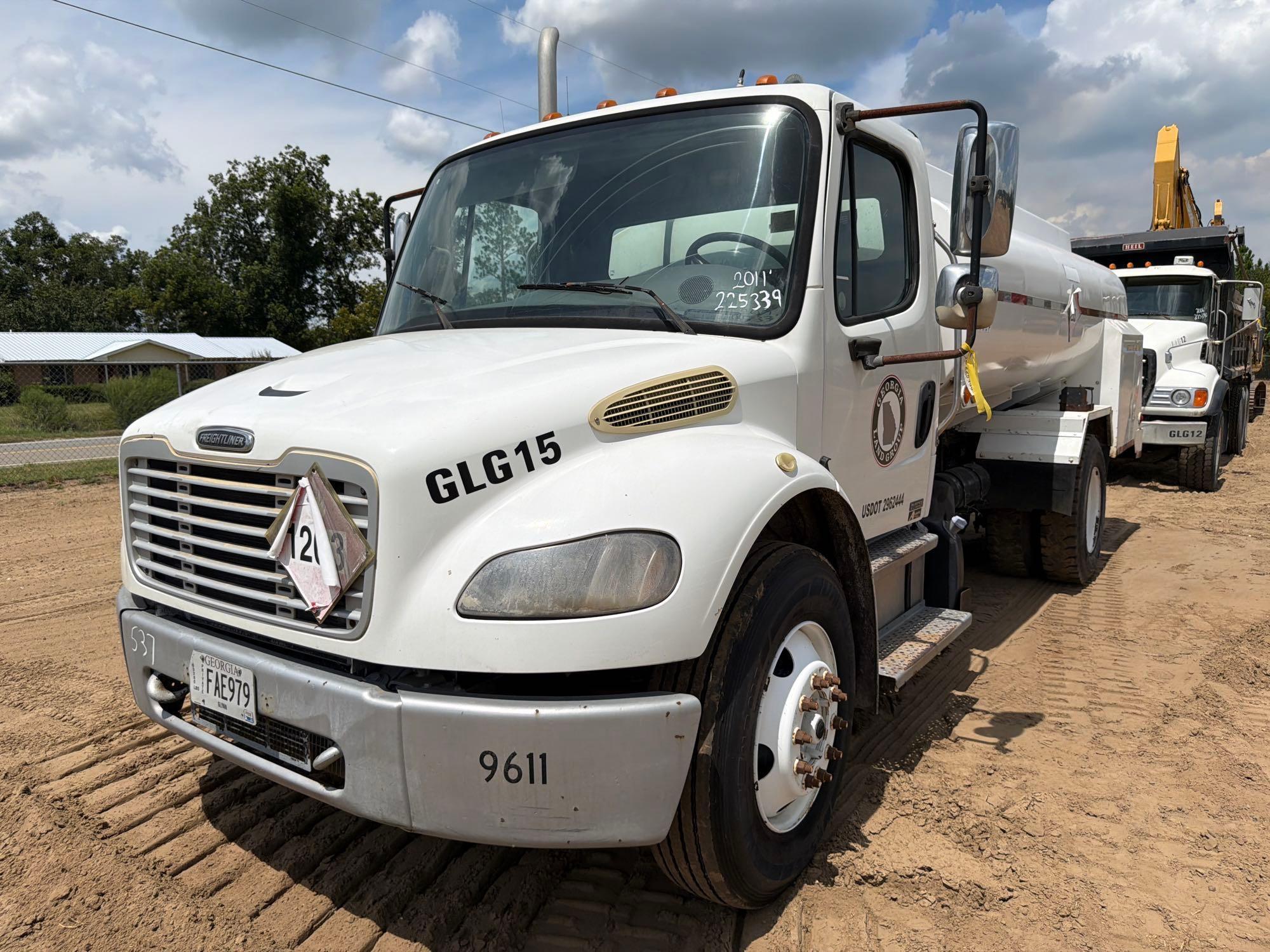 2011 Freightliner Business Class
