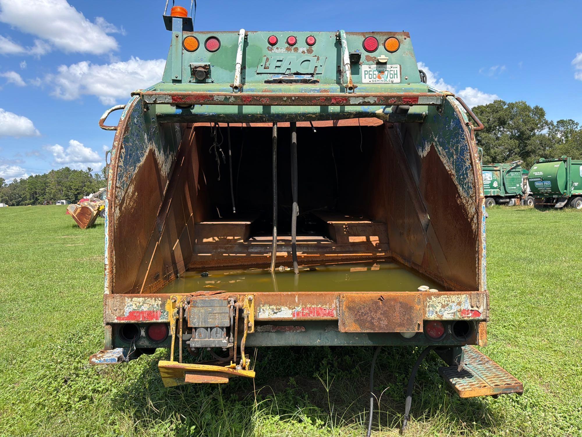 2009 Mack 613
