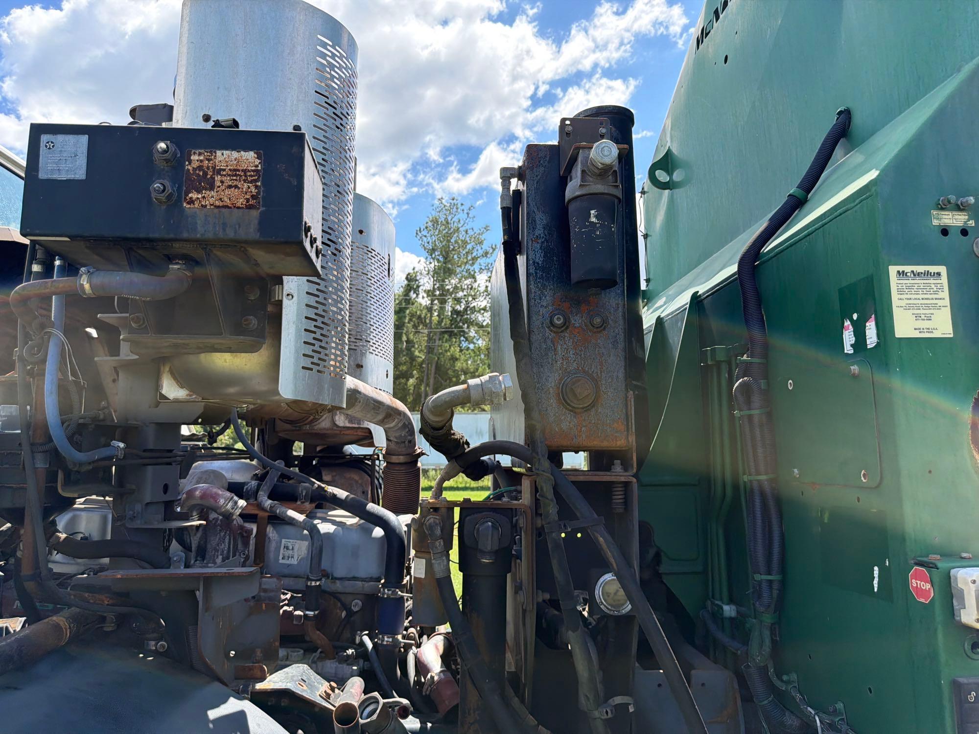 2013 Mack 613