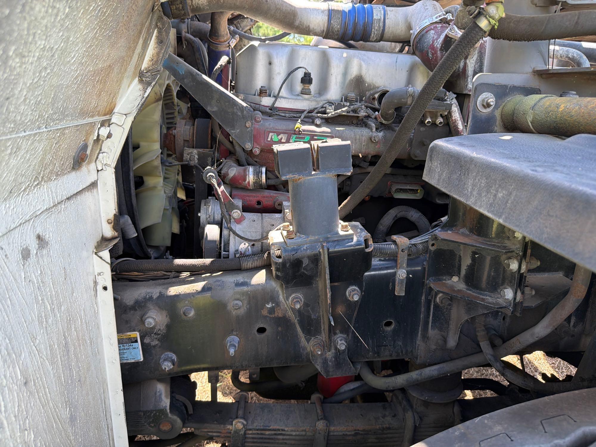 2013 Mack 613
