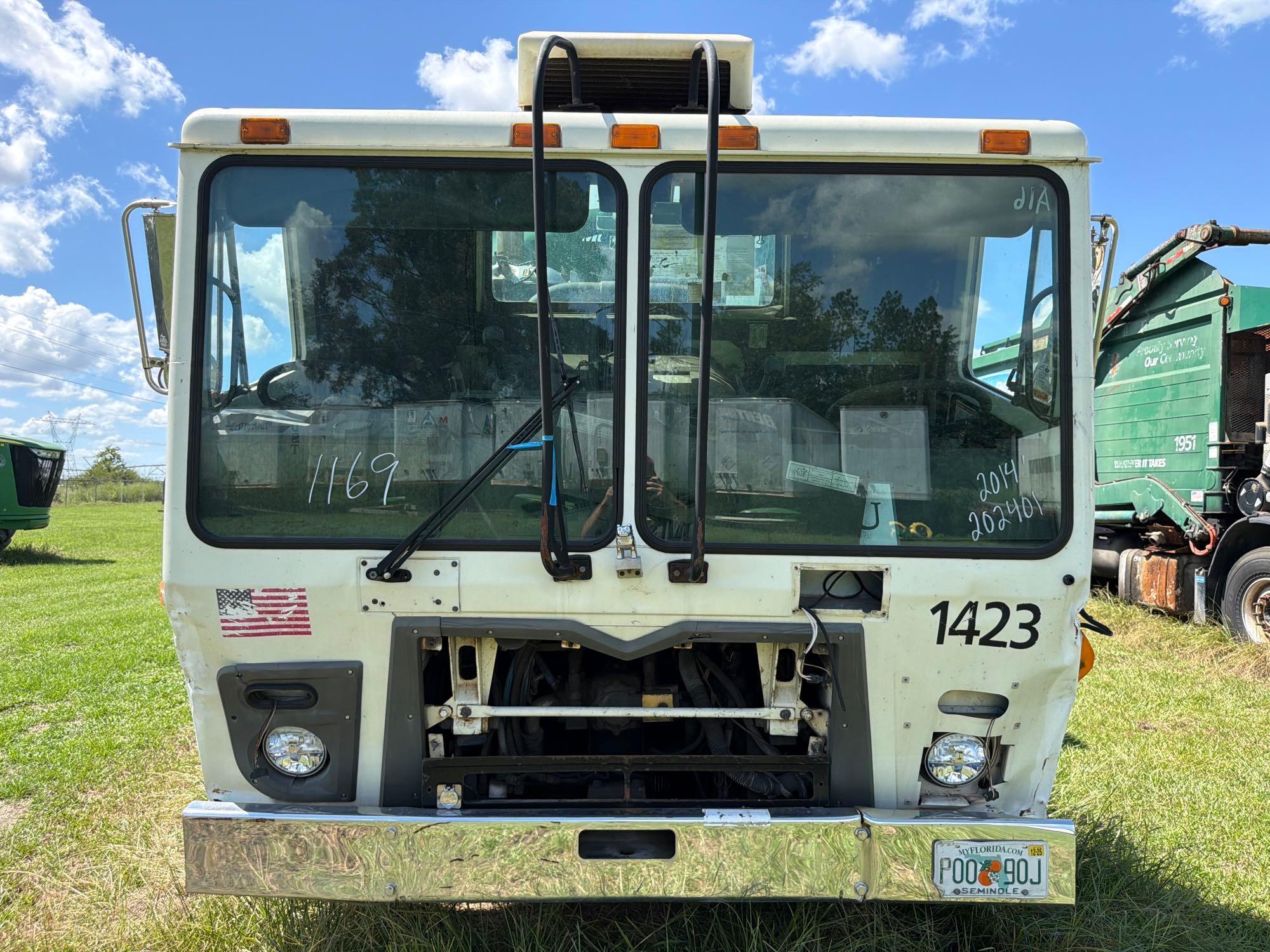 2013 Mack 613