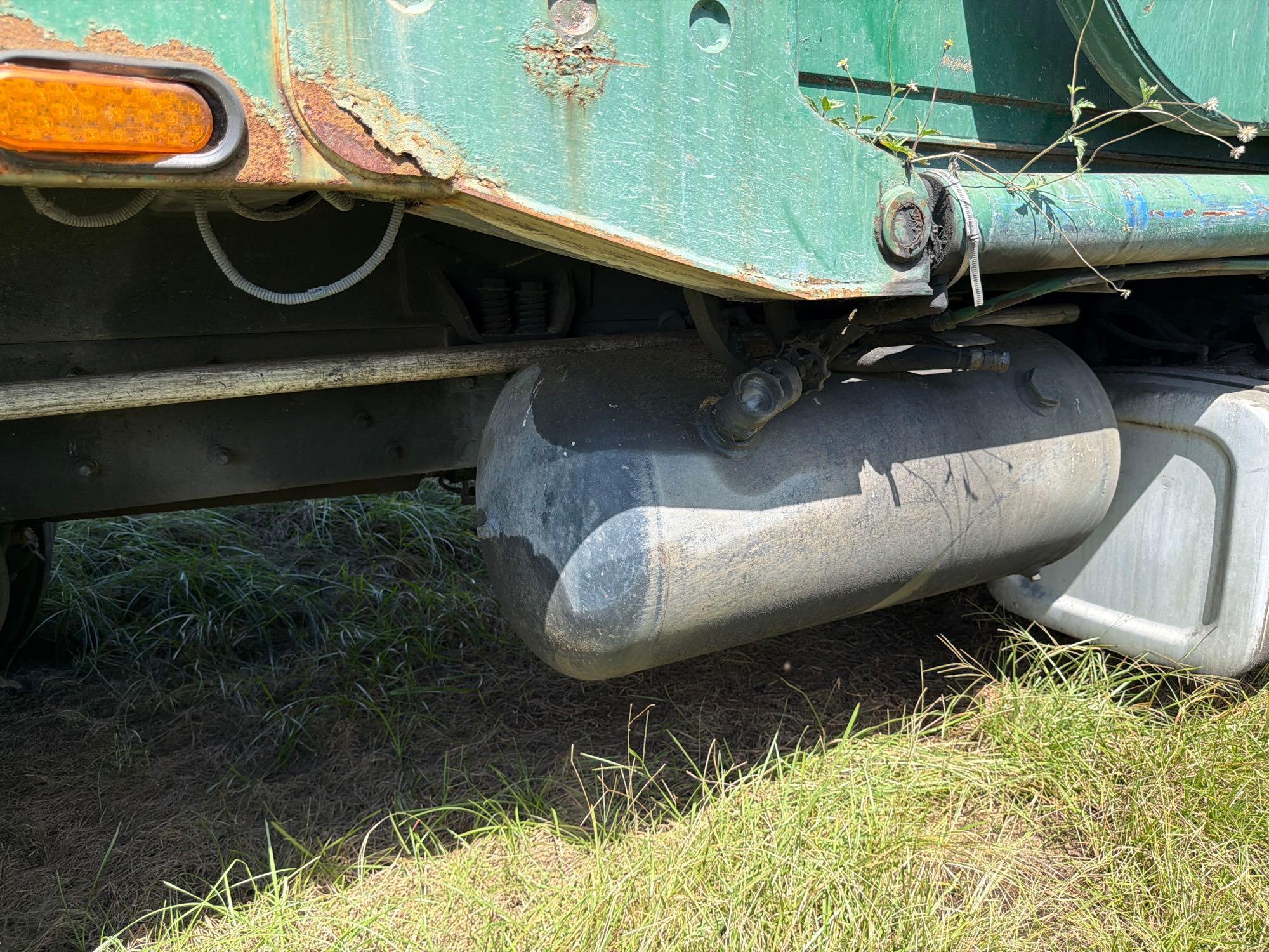 2013 Mack 613