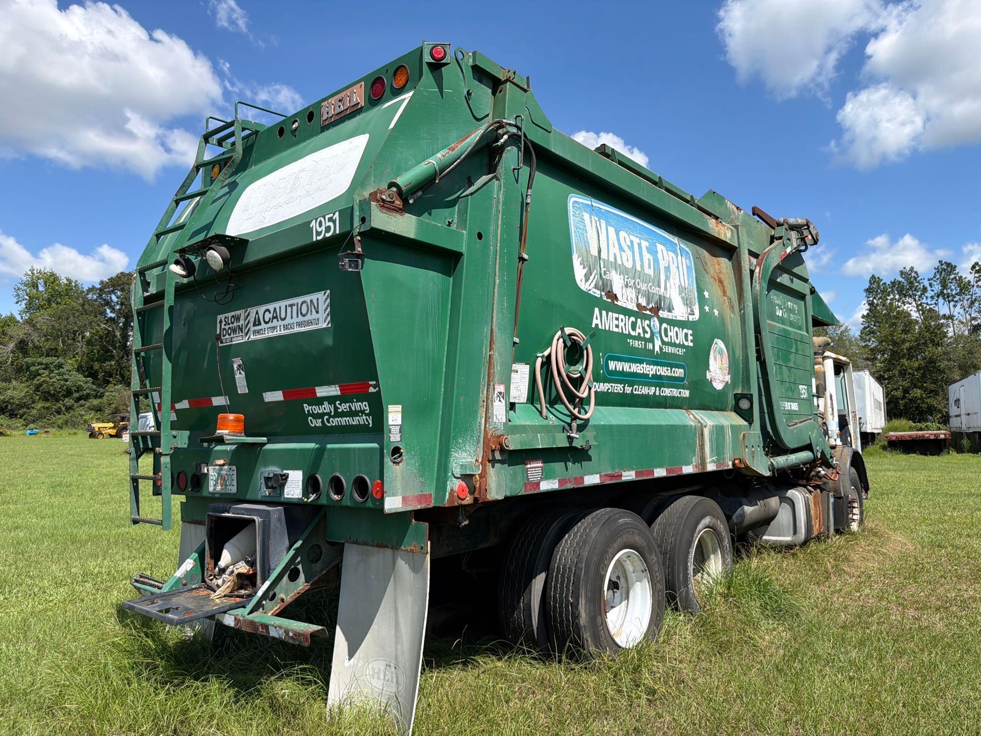 2013 Mack 613