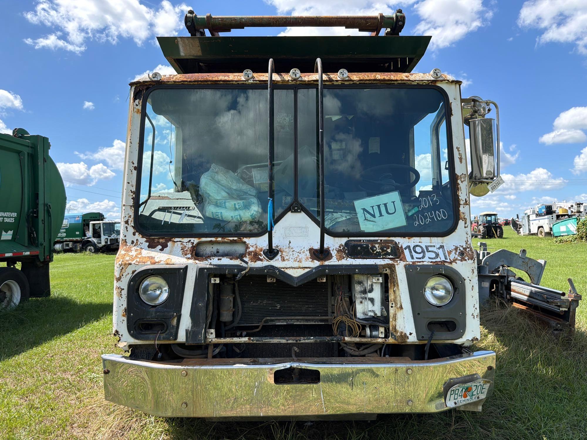 2013 Mack 613