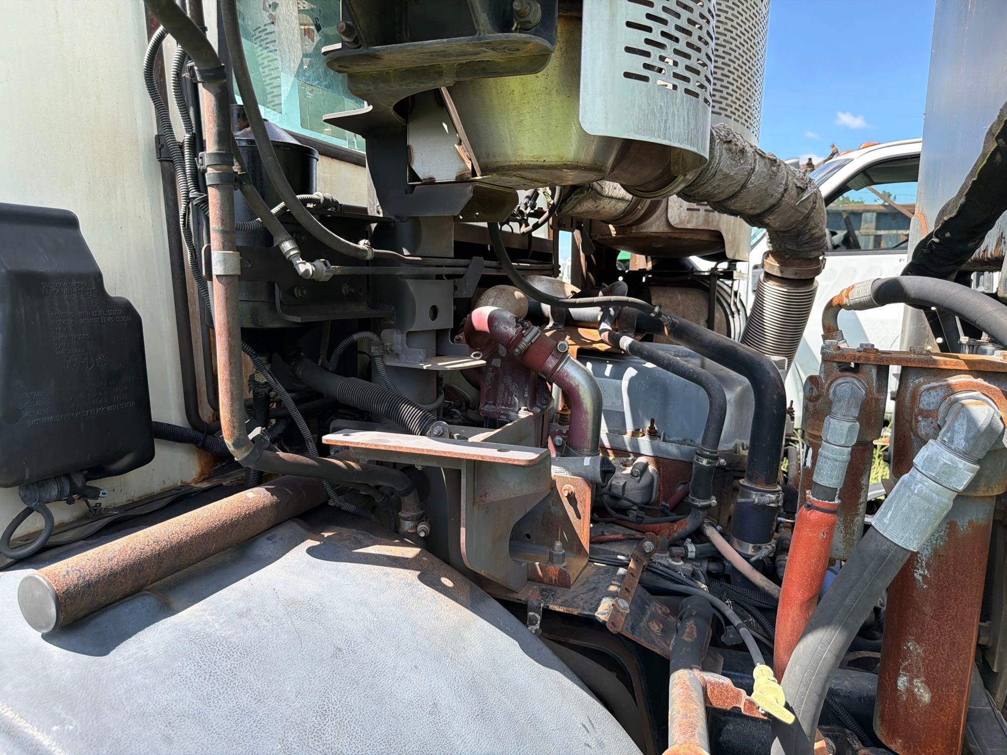 2014 Mack 613