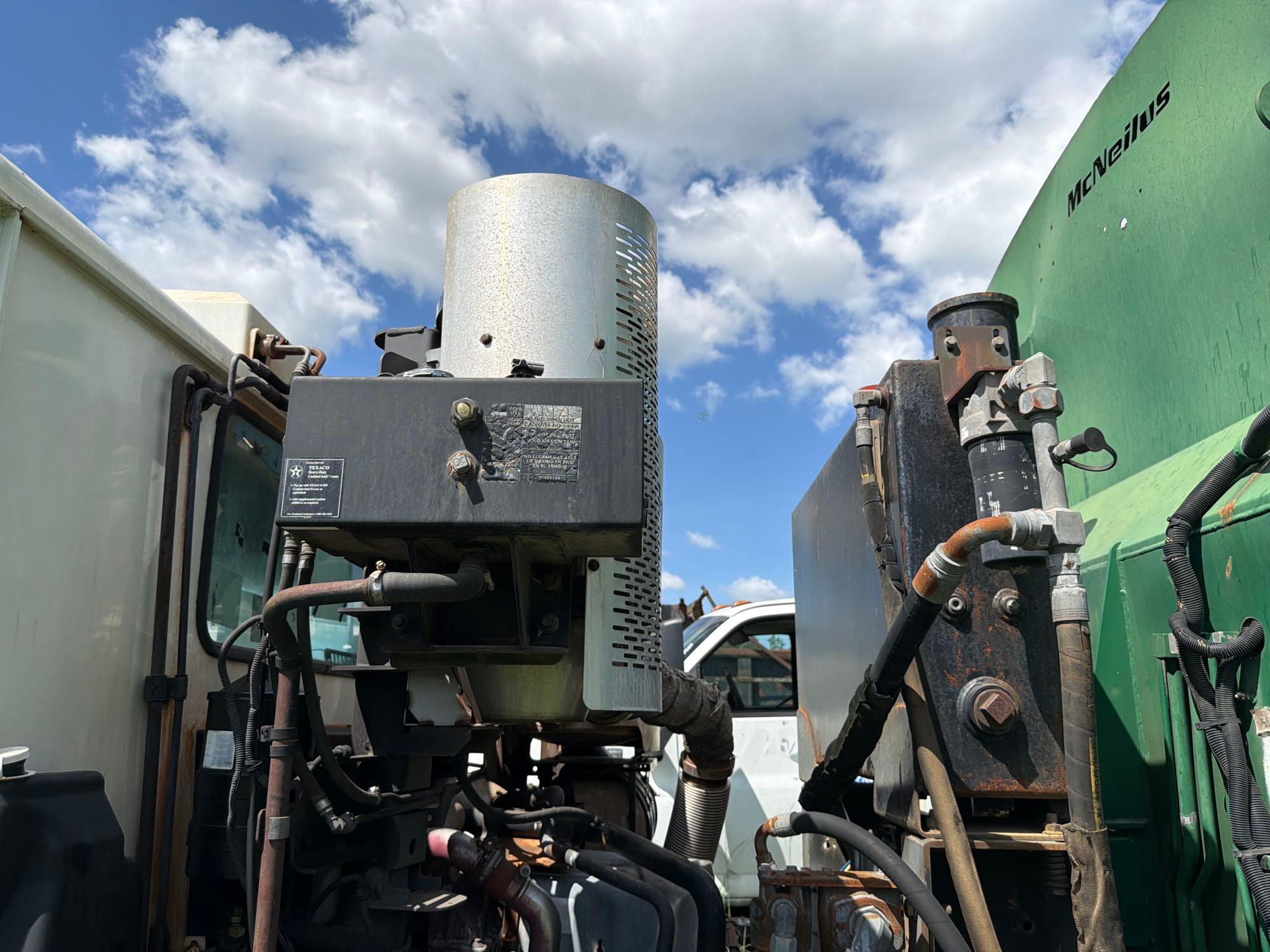 2014 Mack 613