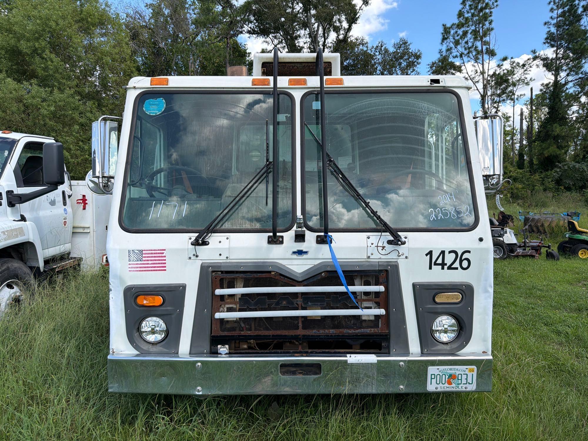 2014 Mack 613