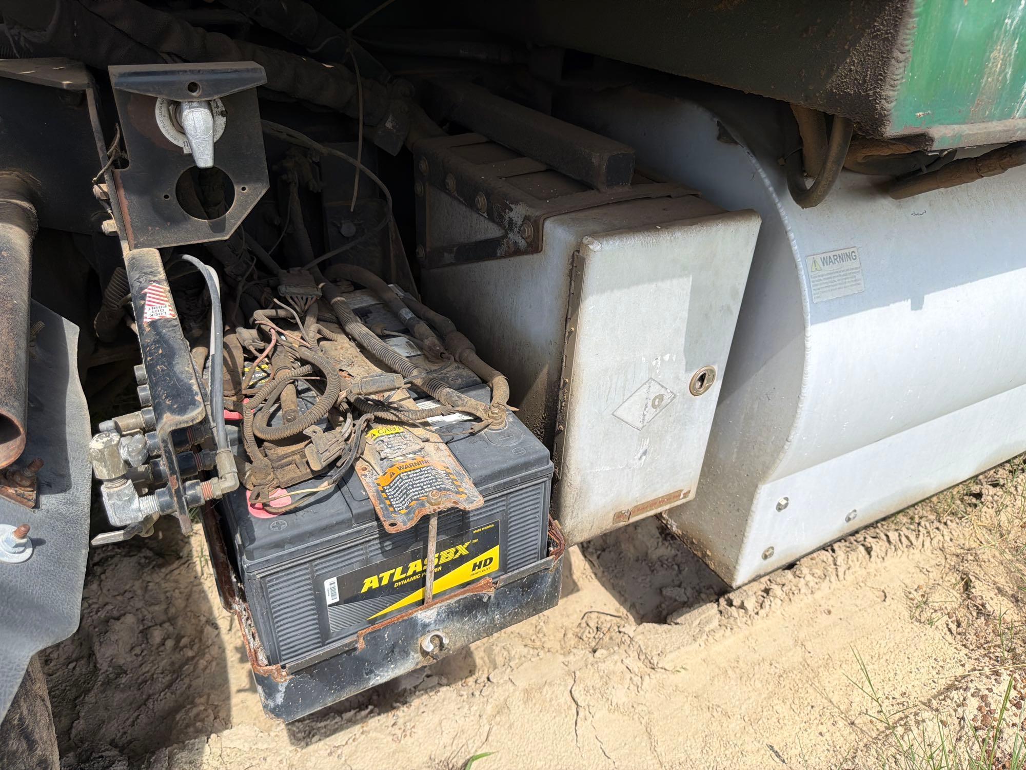 2015 Mack 633