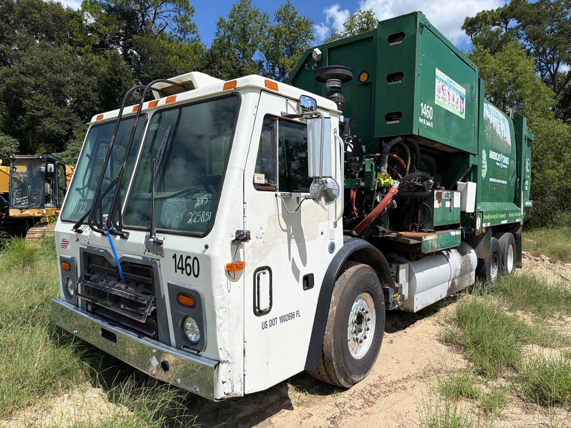 2015 Mack 633