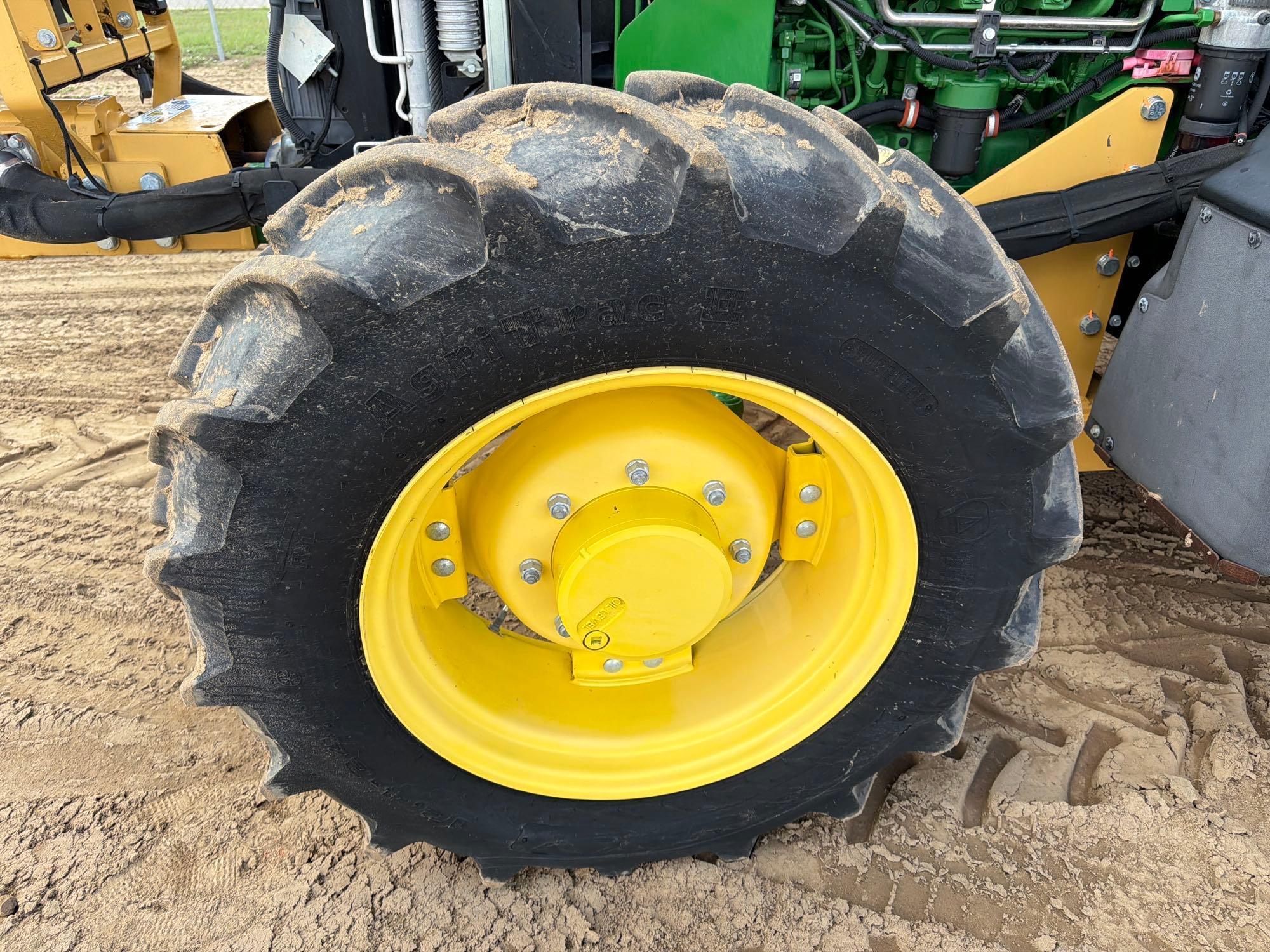 John Deere 5100E