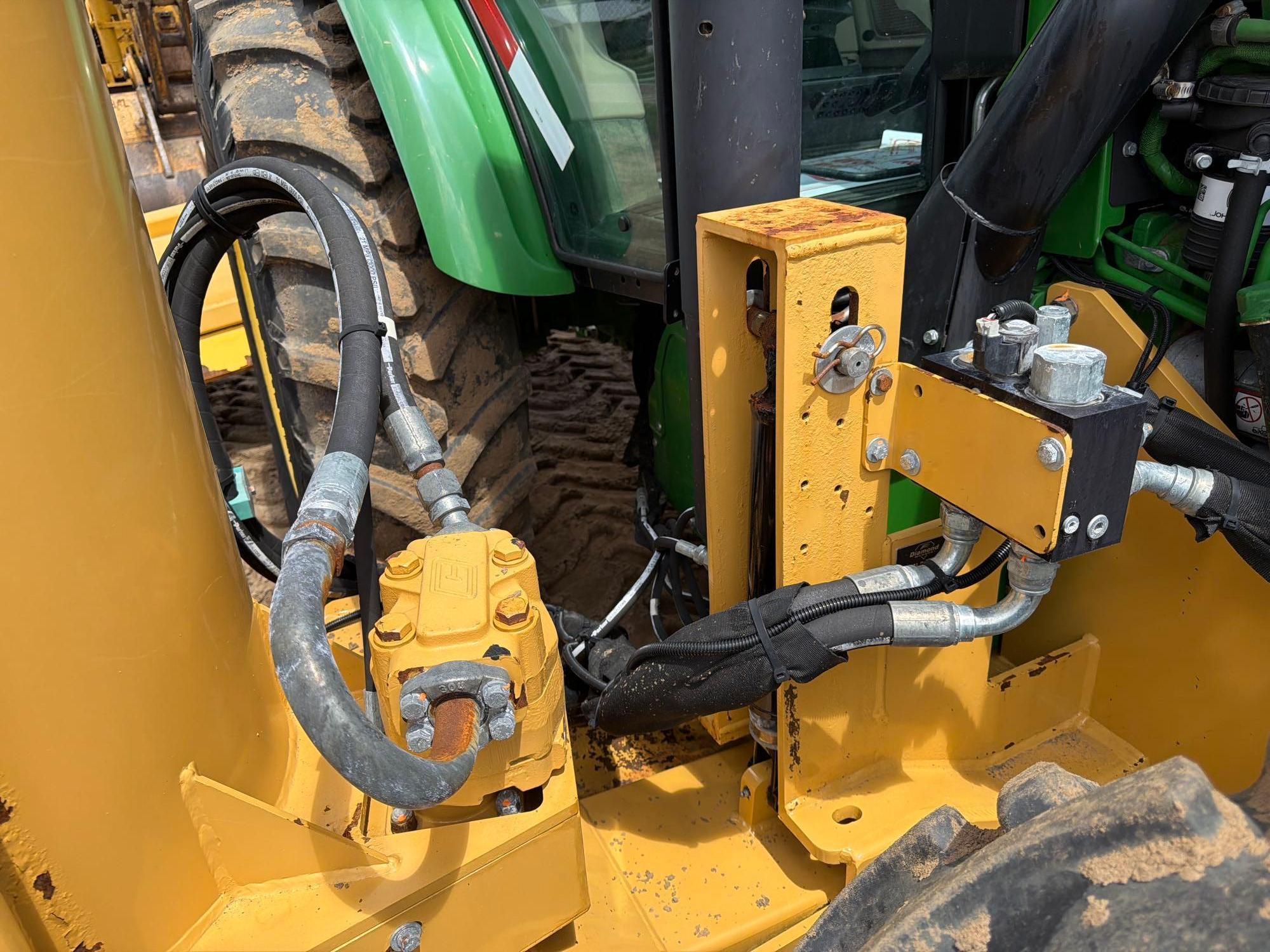 John Deere 5100E