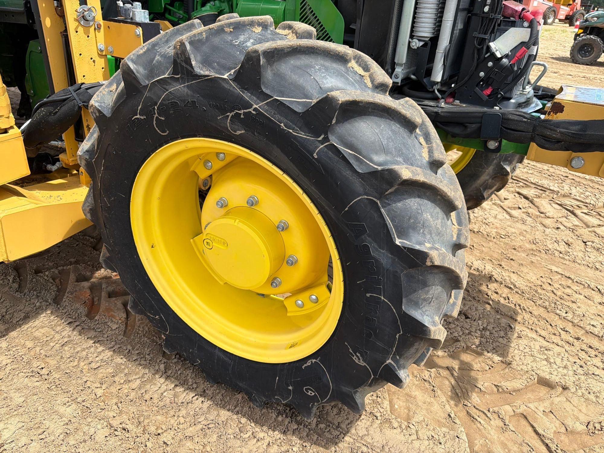 John Deere 5100E