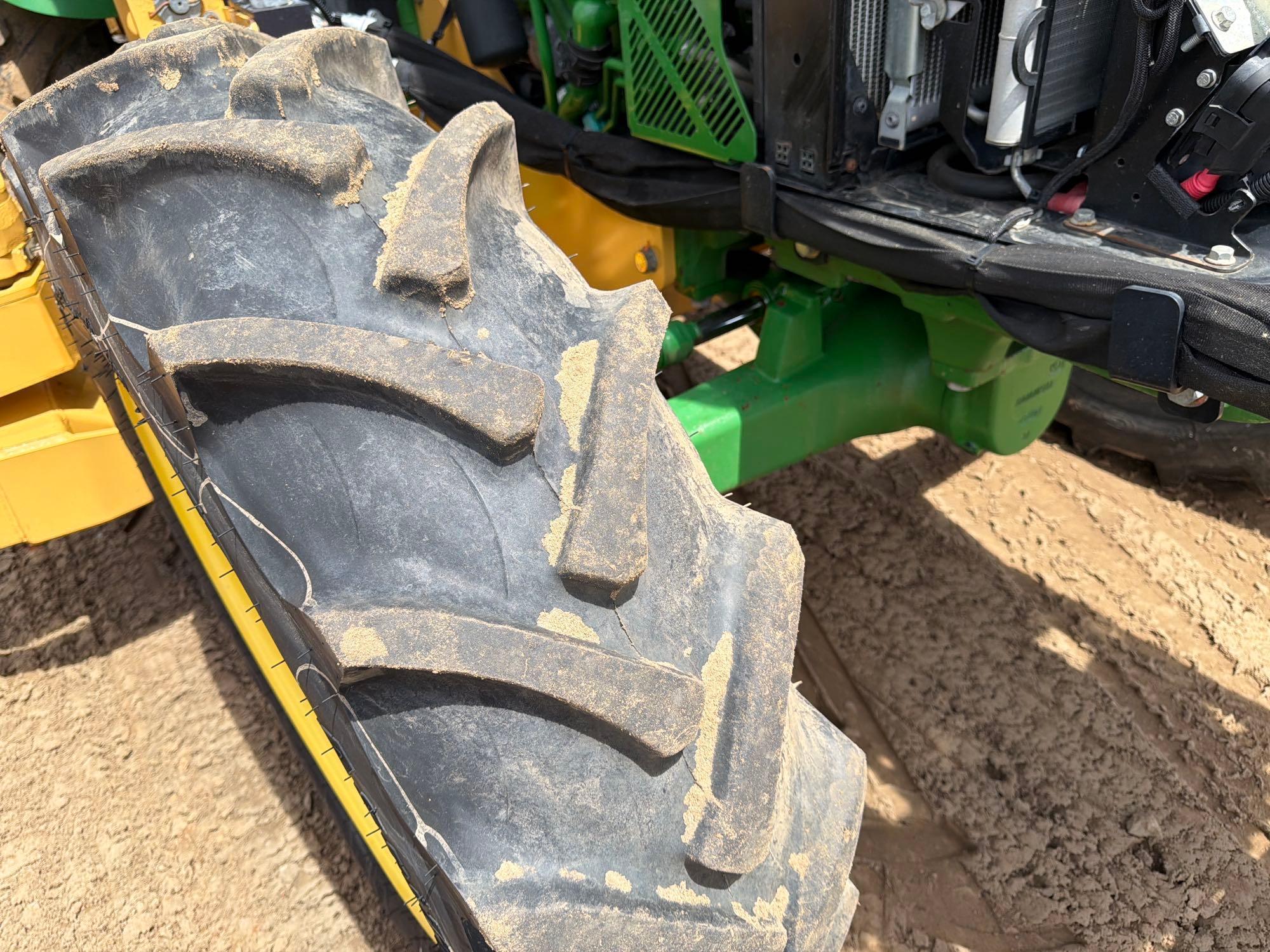 John Deere 5100E