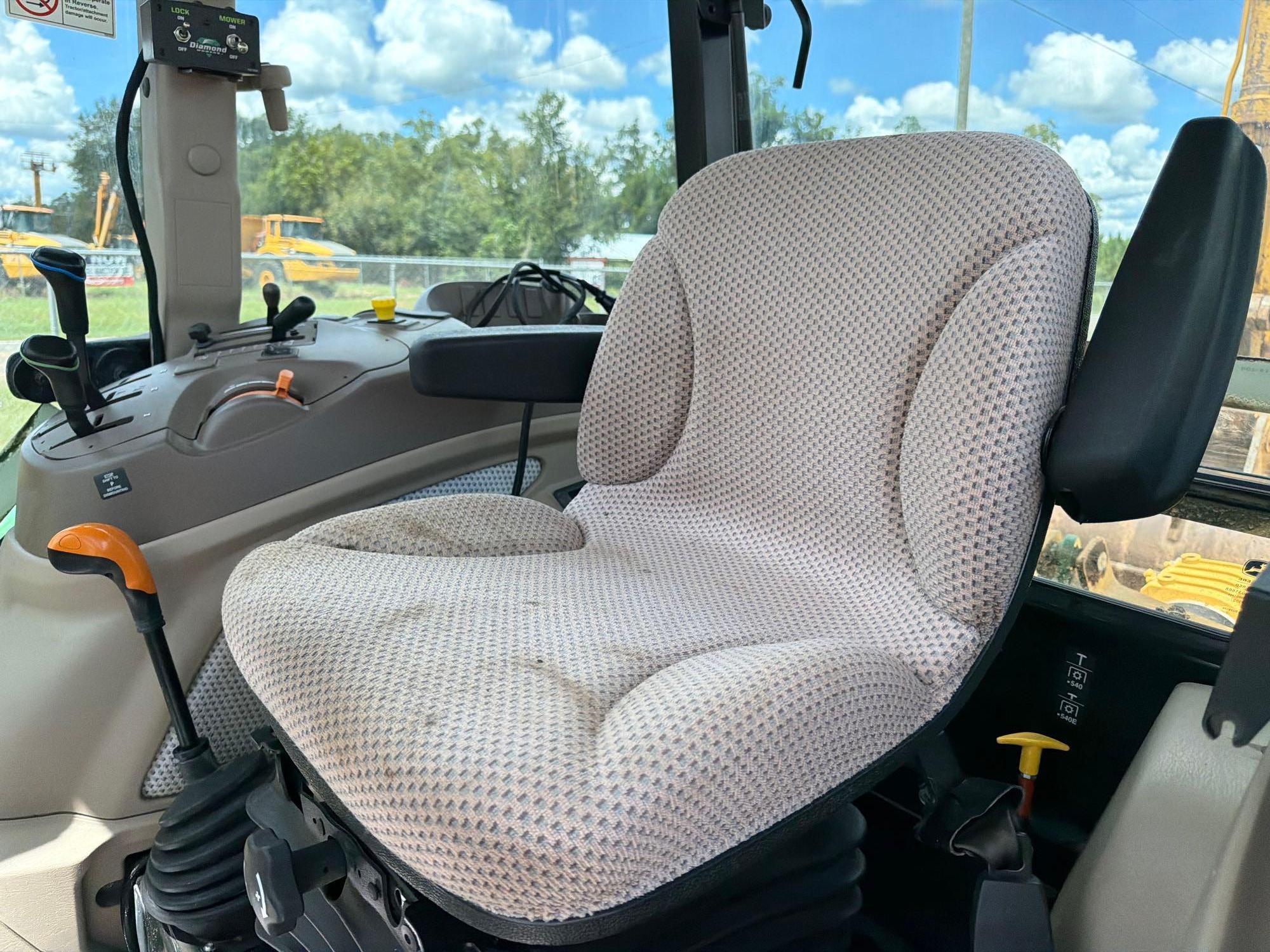 John Deere 5100E