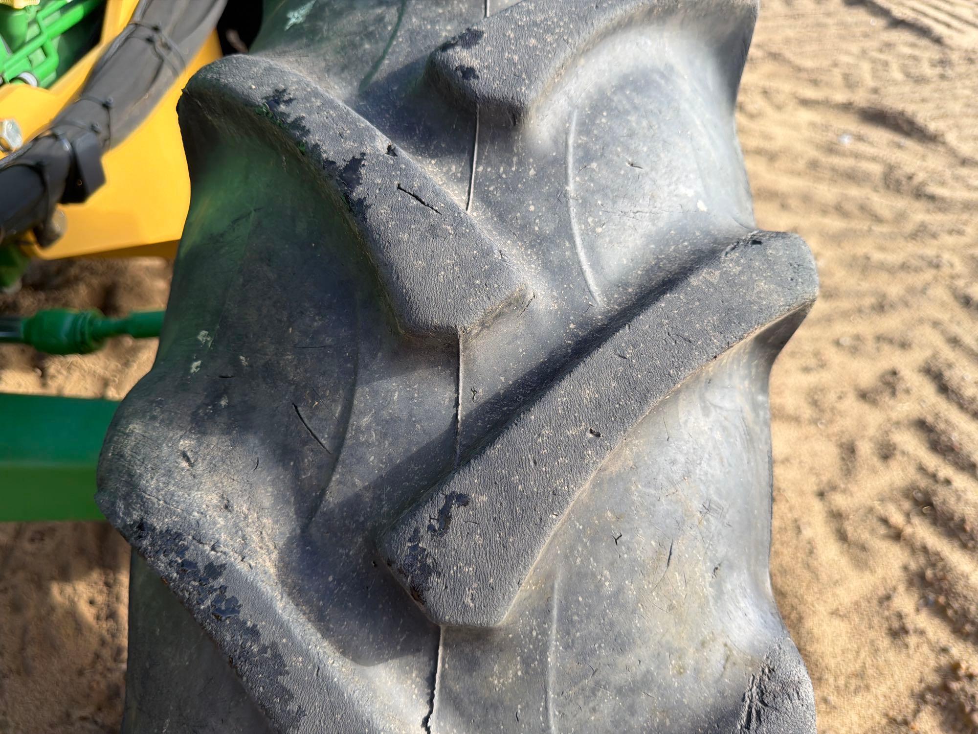 John Deere 5100E