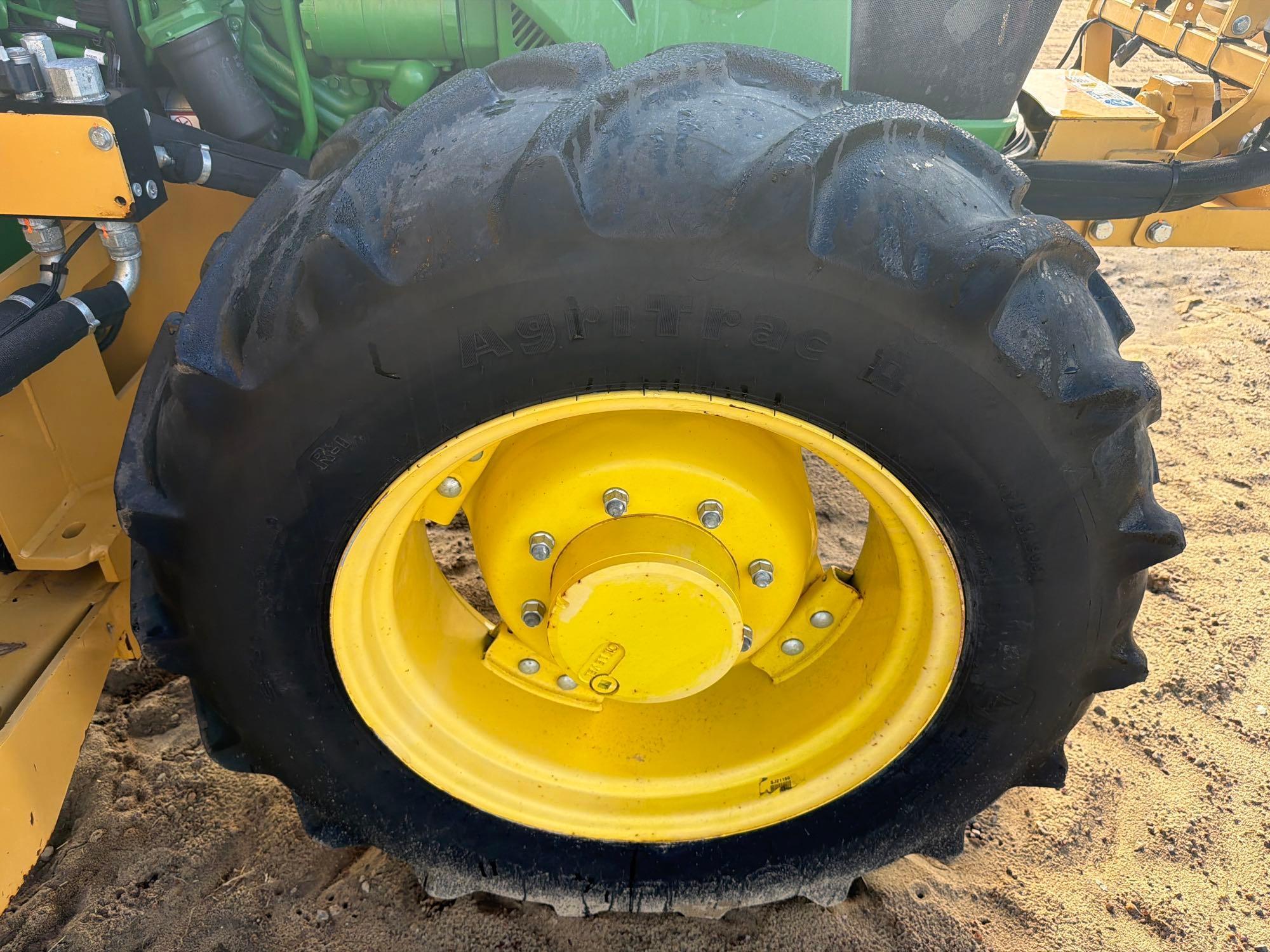 John Deere 5100E