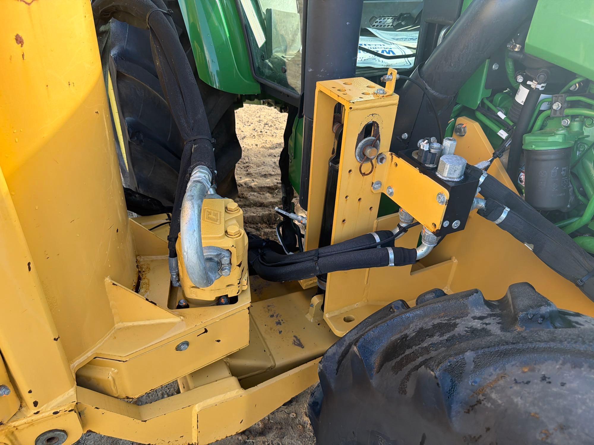 John Deere 5100E