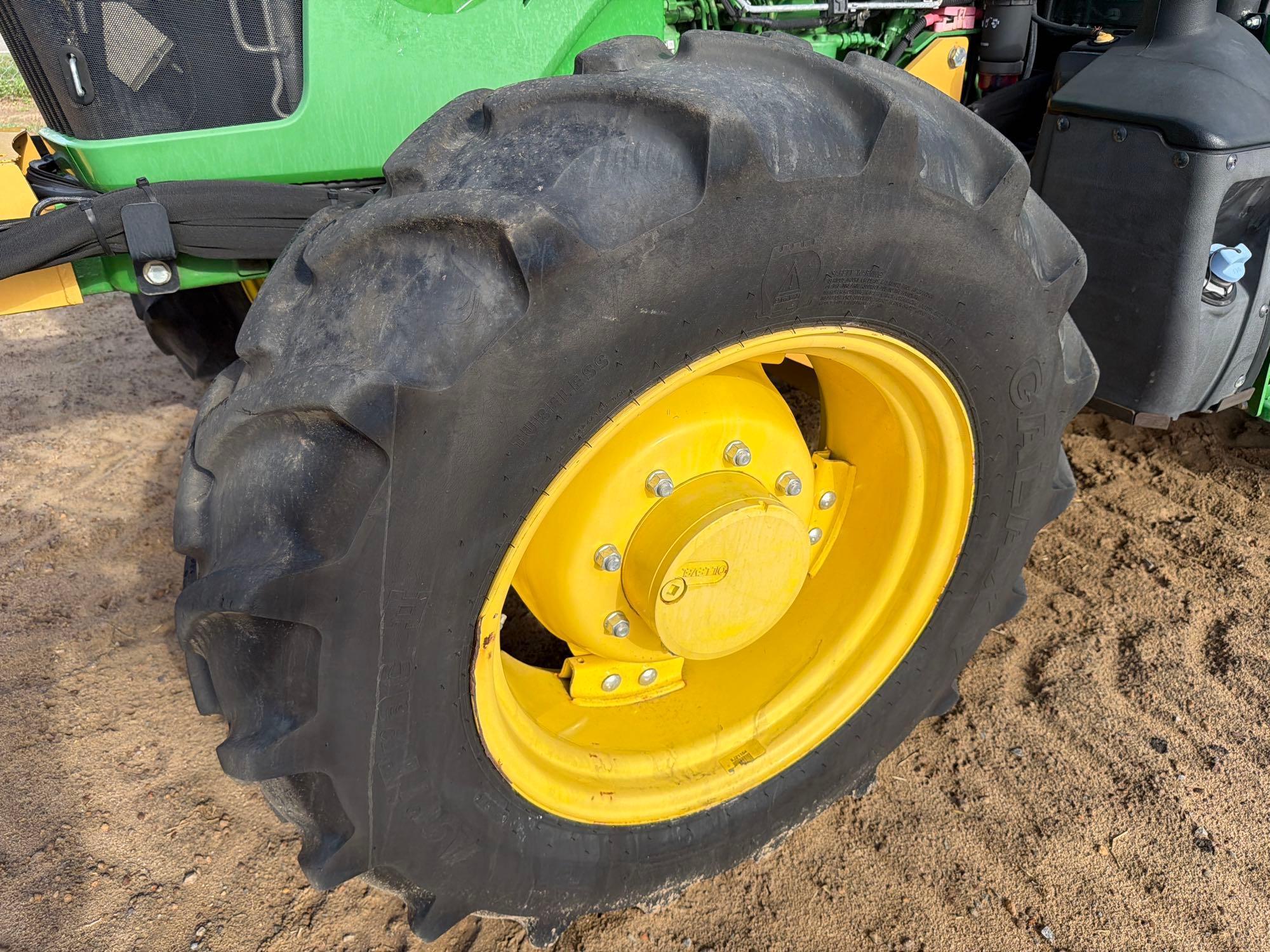 John Deere 5100E