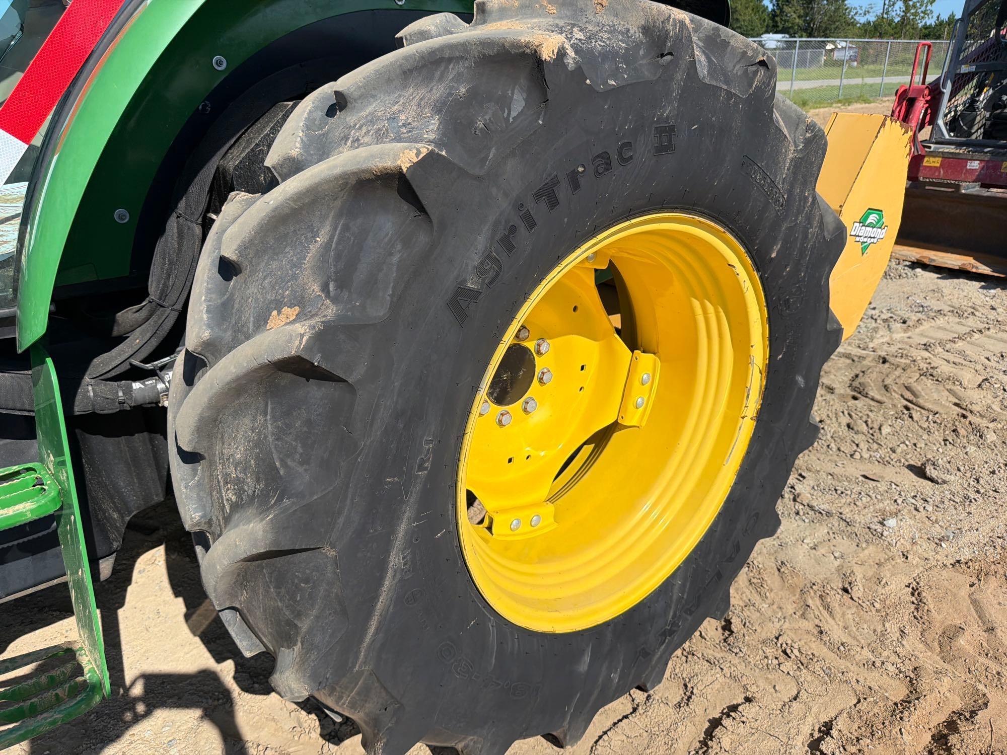 John Deere 5100E