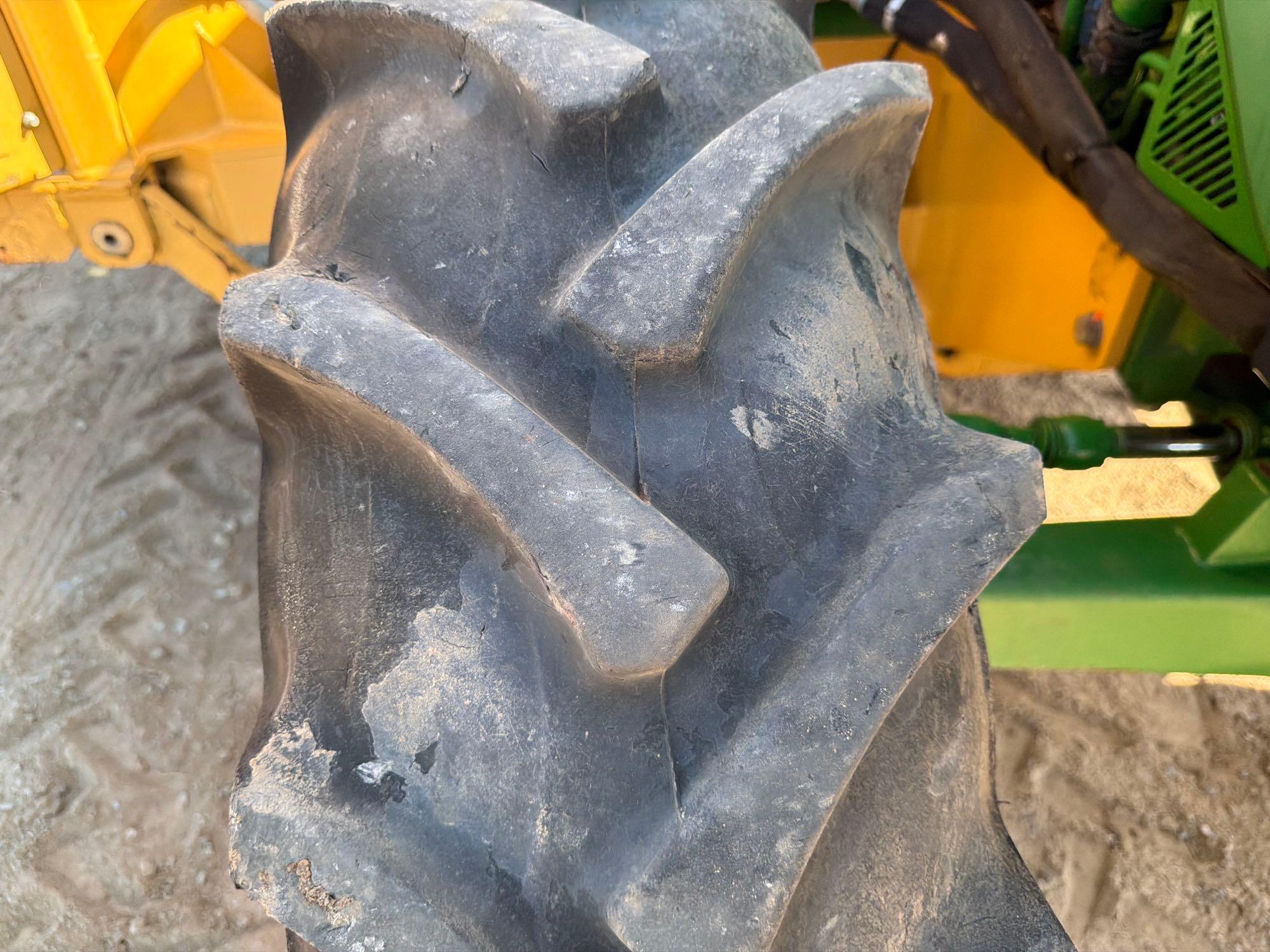 John Deere 5100E