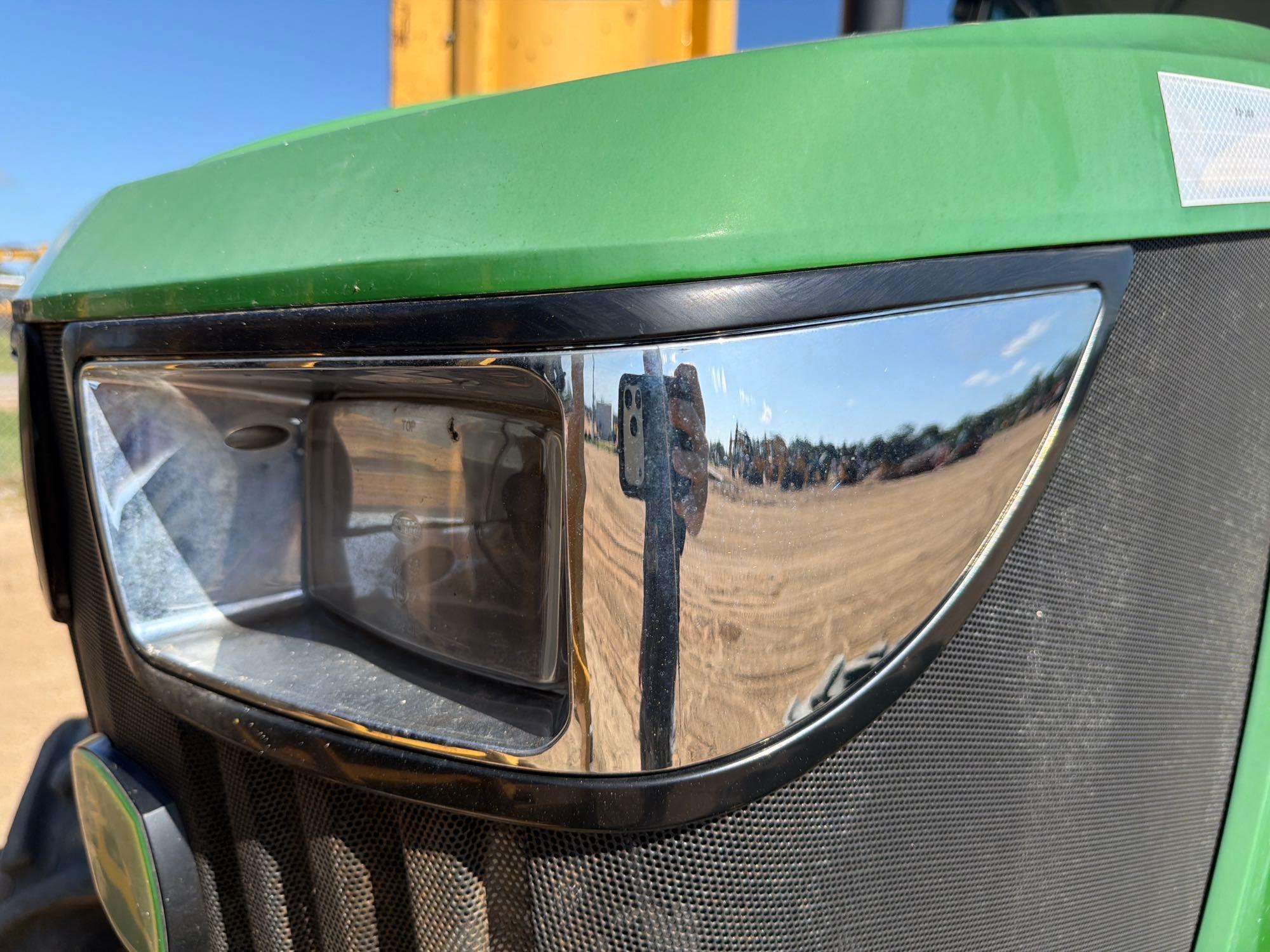 John Deere 5100E