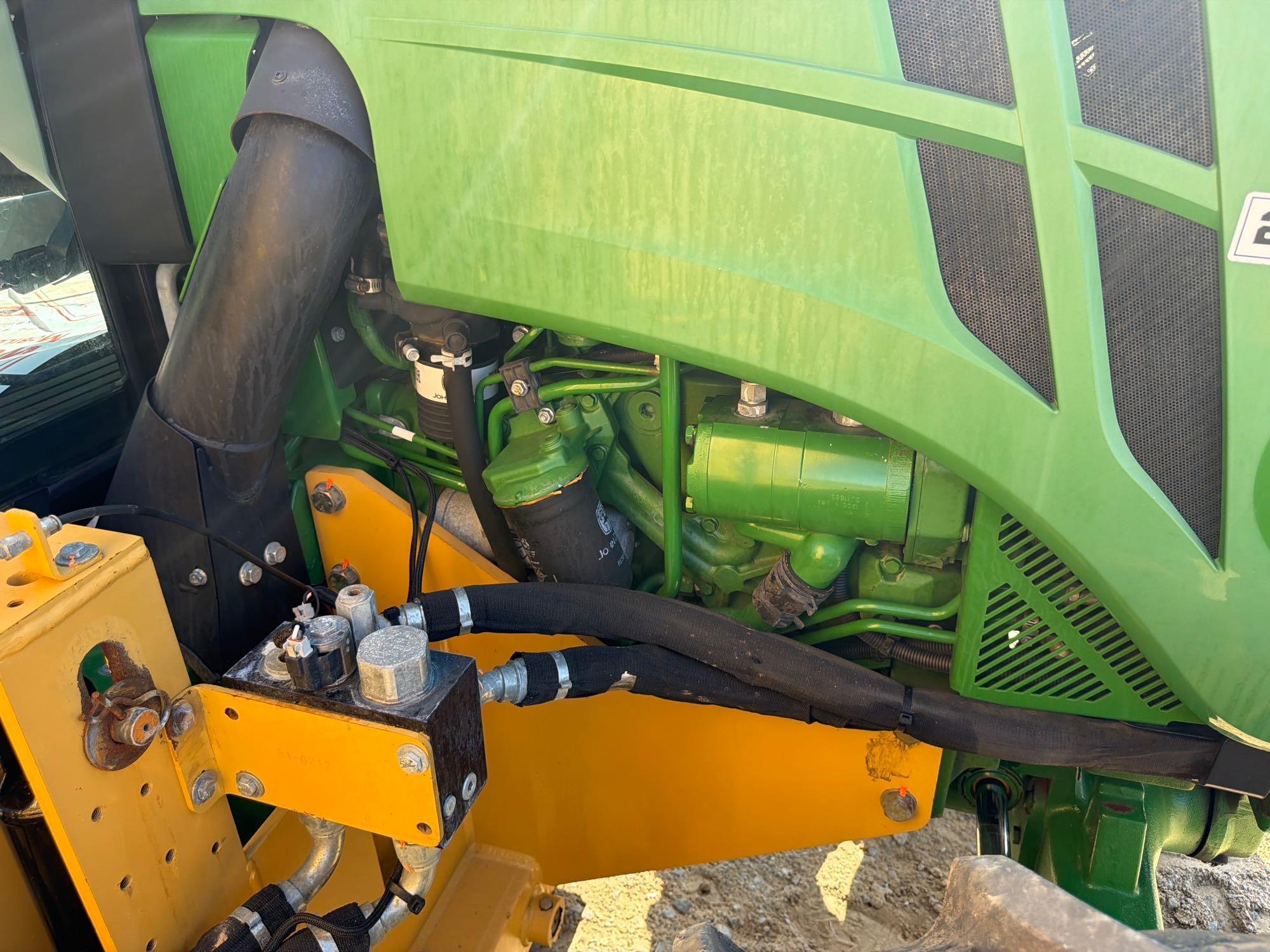 John Deere 5100E