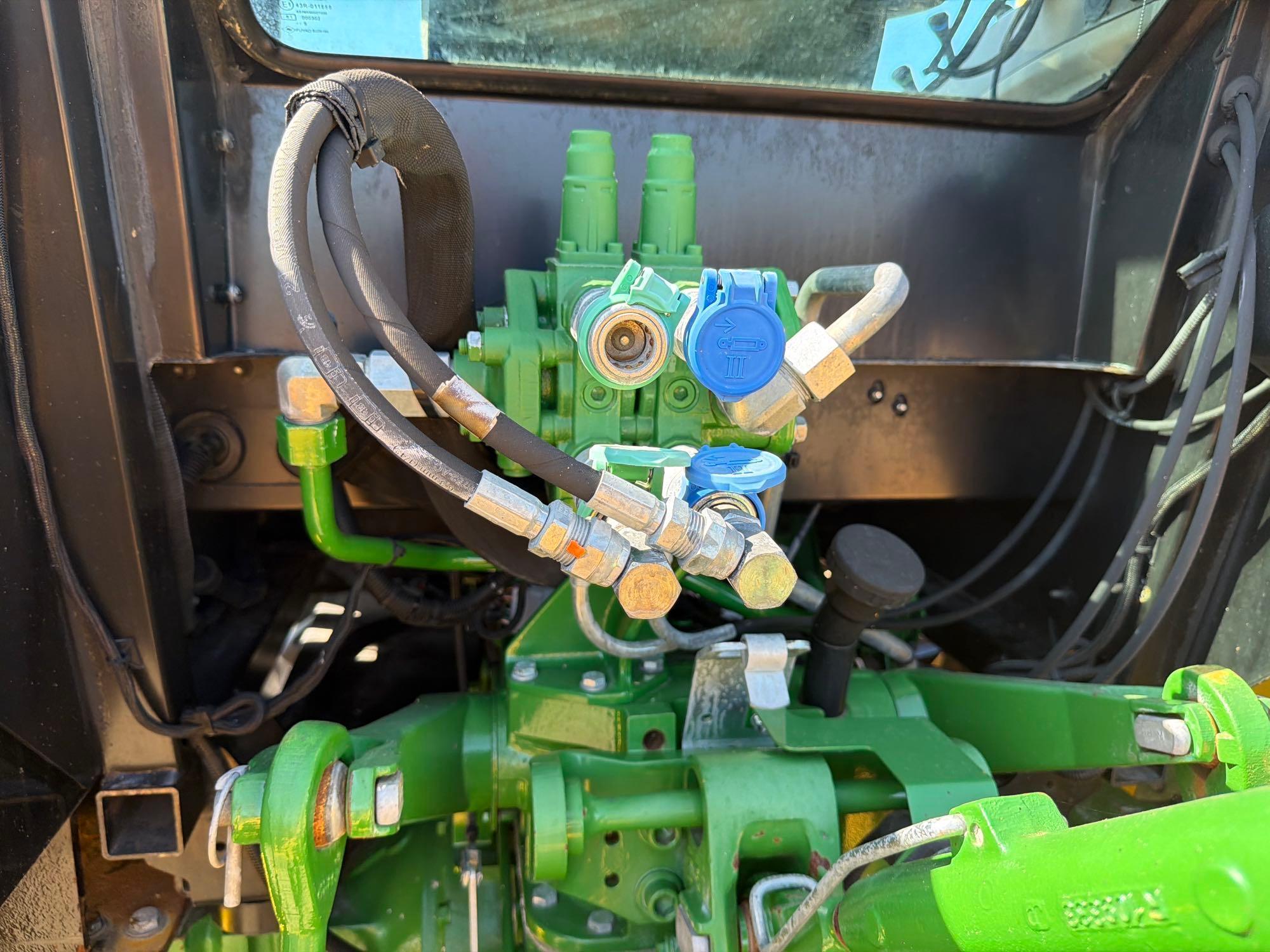 John Deere 5100E