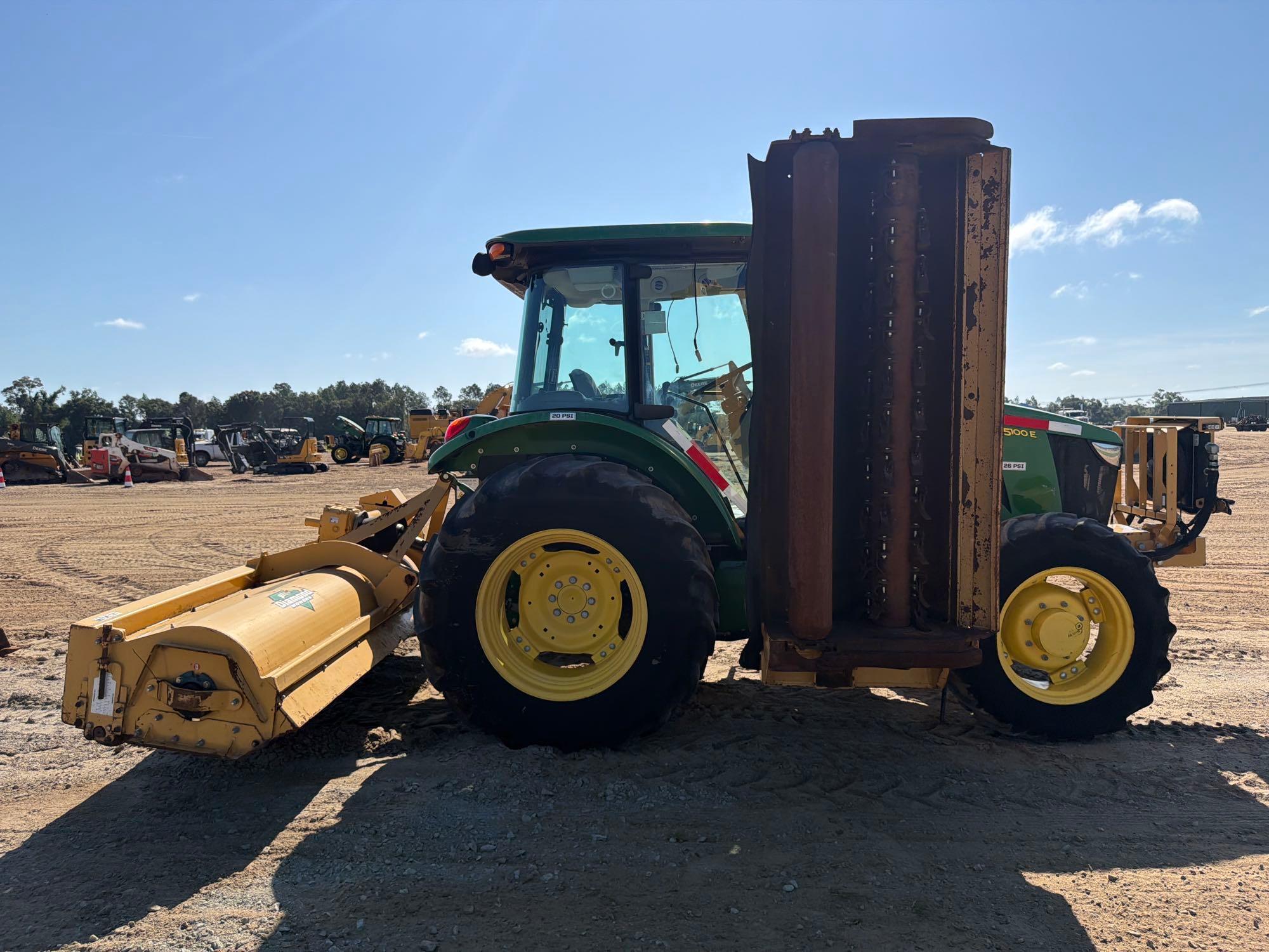 John Deere 5100E