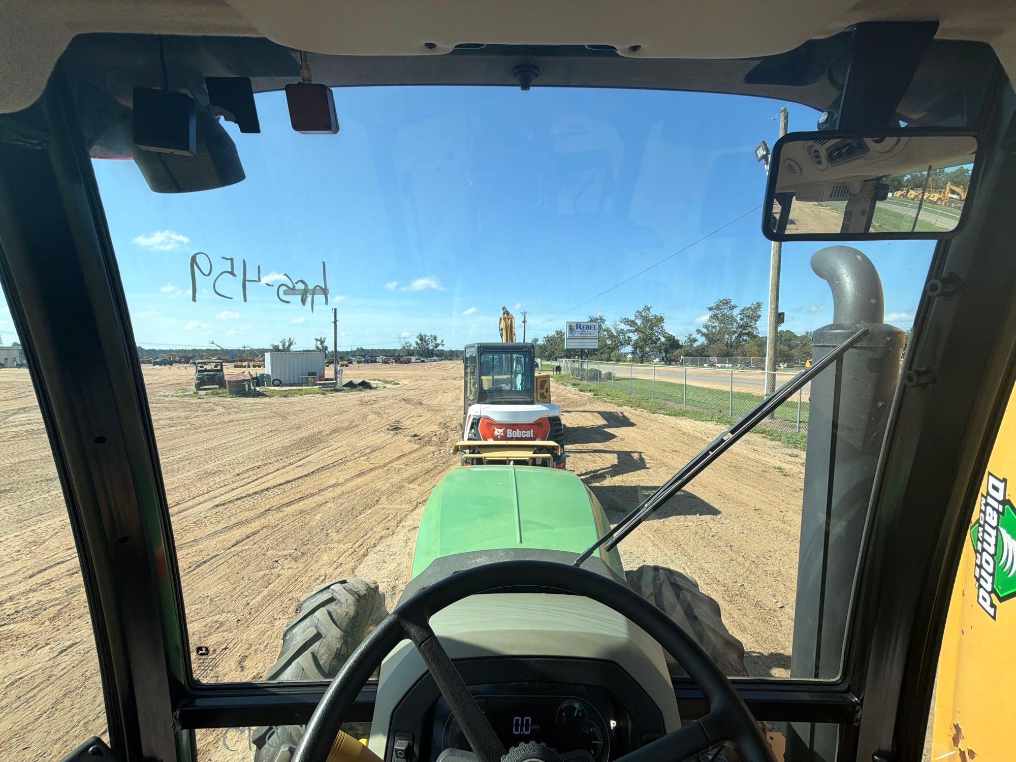 John Deere 5100E