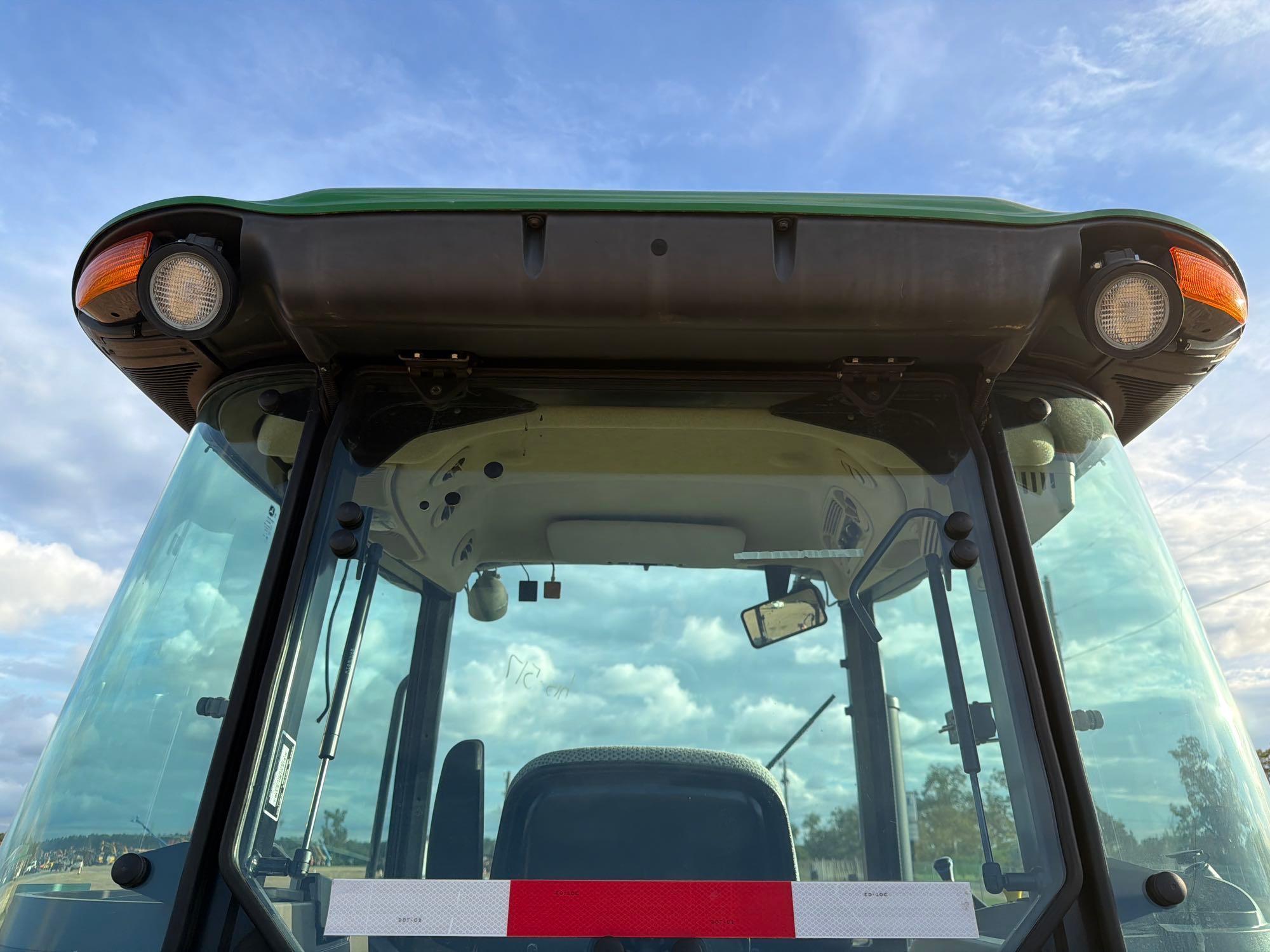 John Deere 5100E