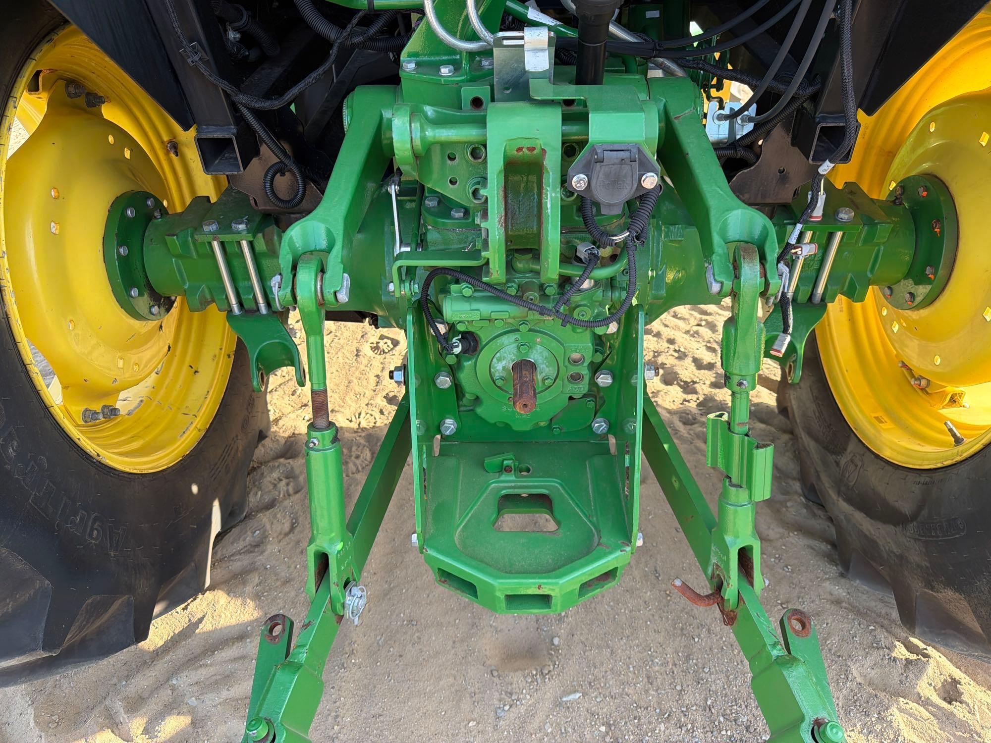 John Deere 5100E