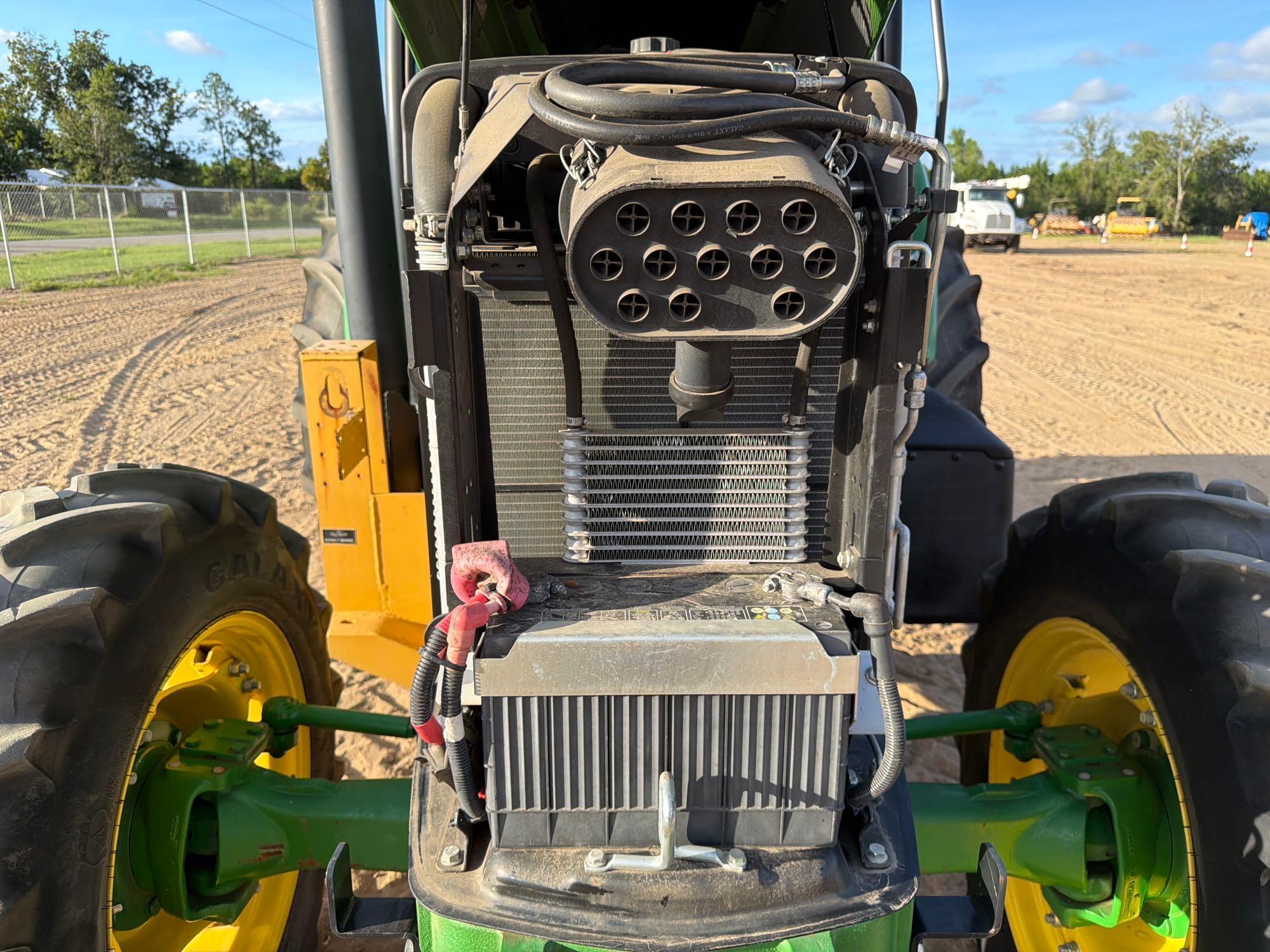 John Deere 5100E