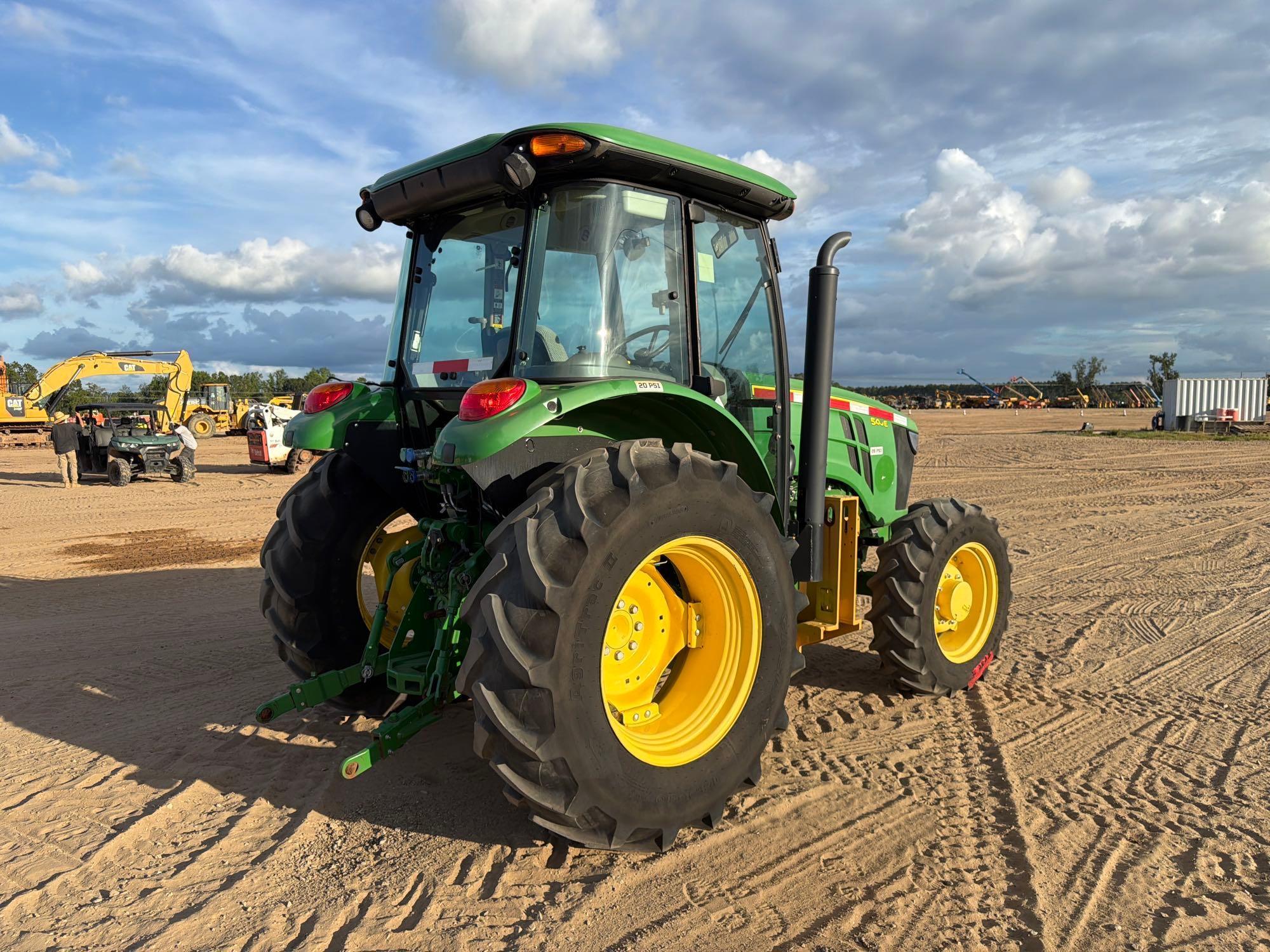 John Deere 5100E