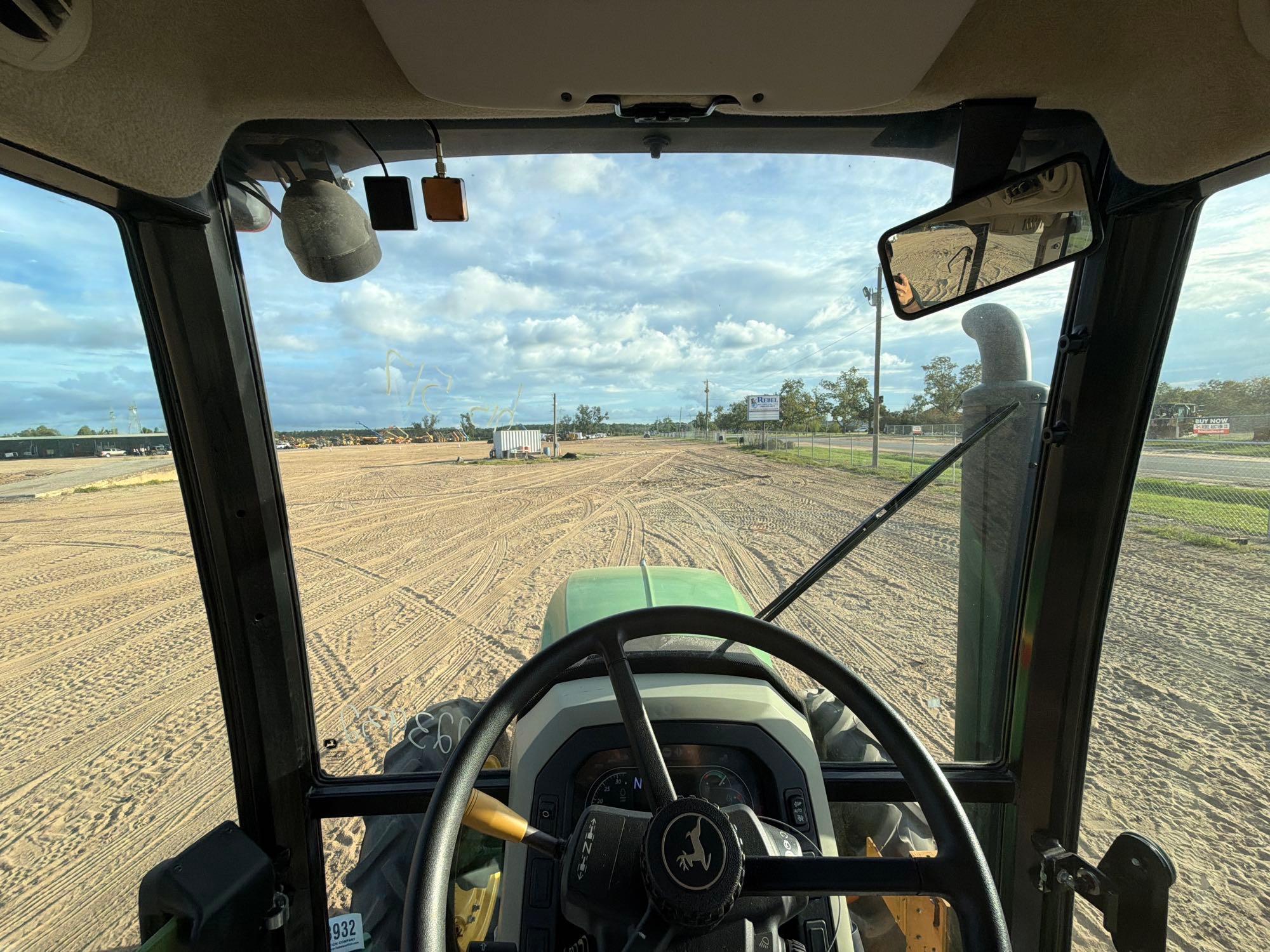 John Deere 5100E