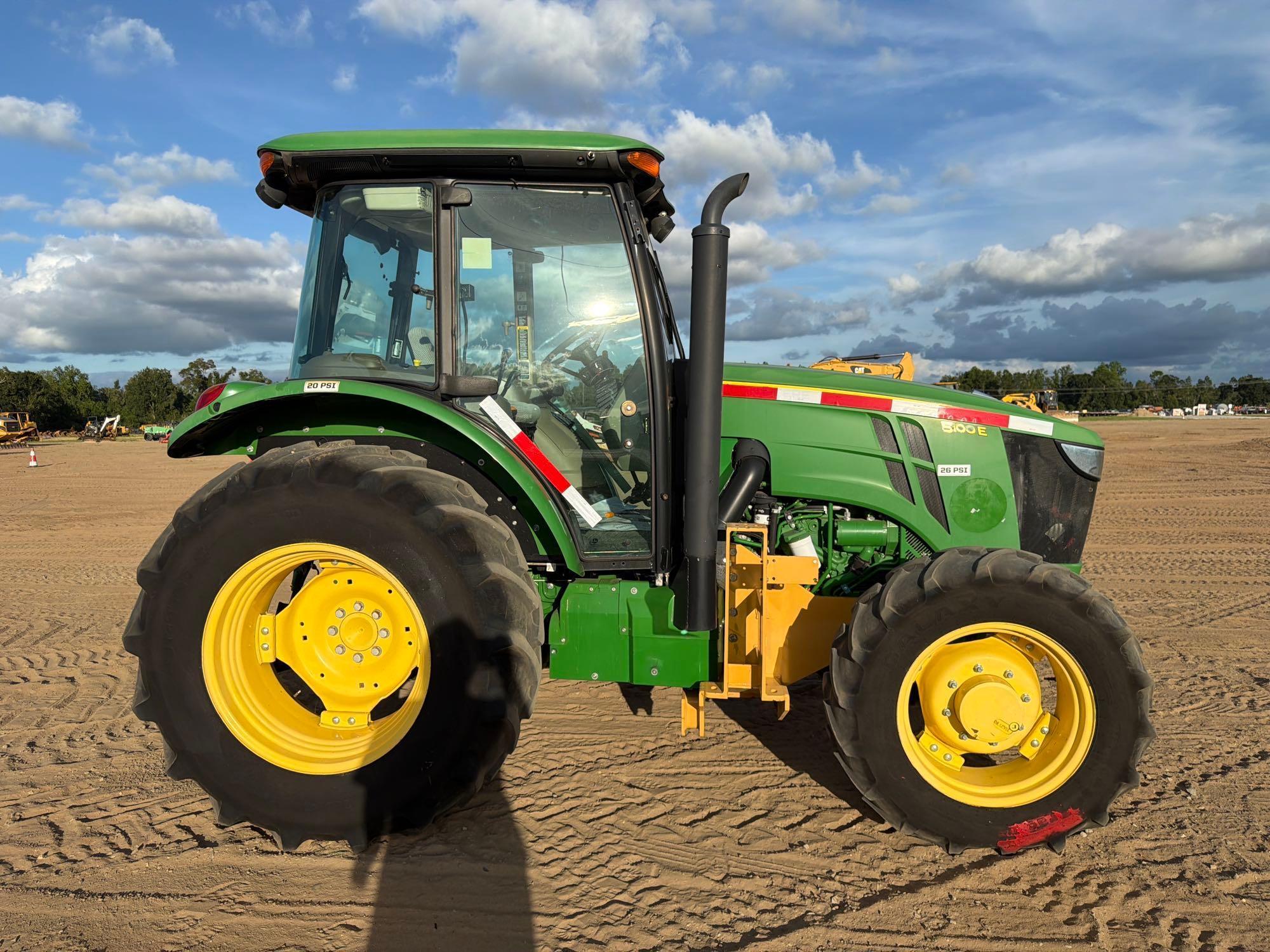 John Deere 5100E
