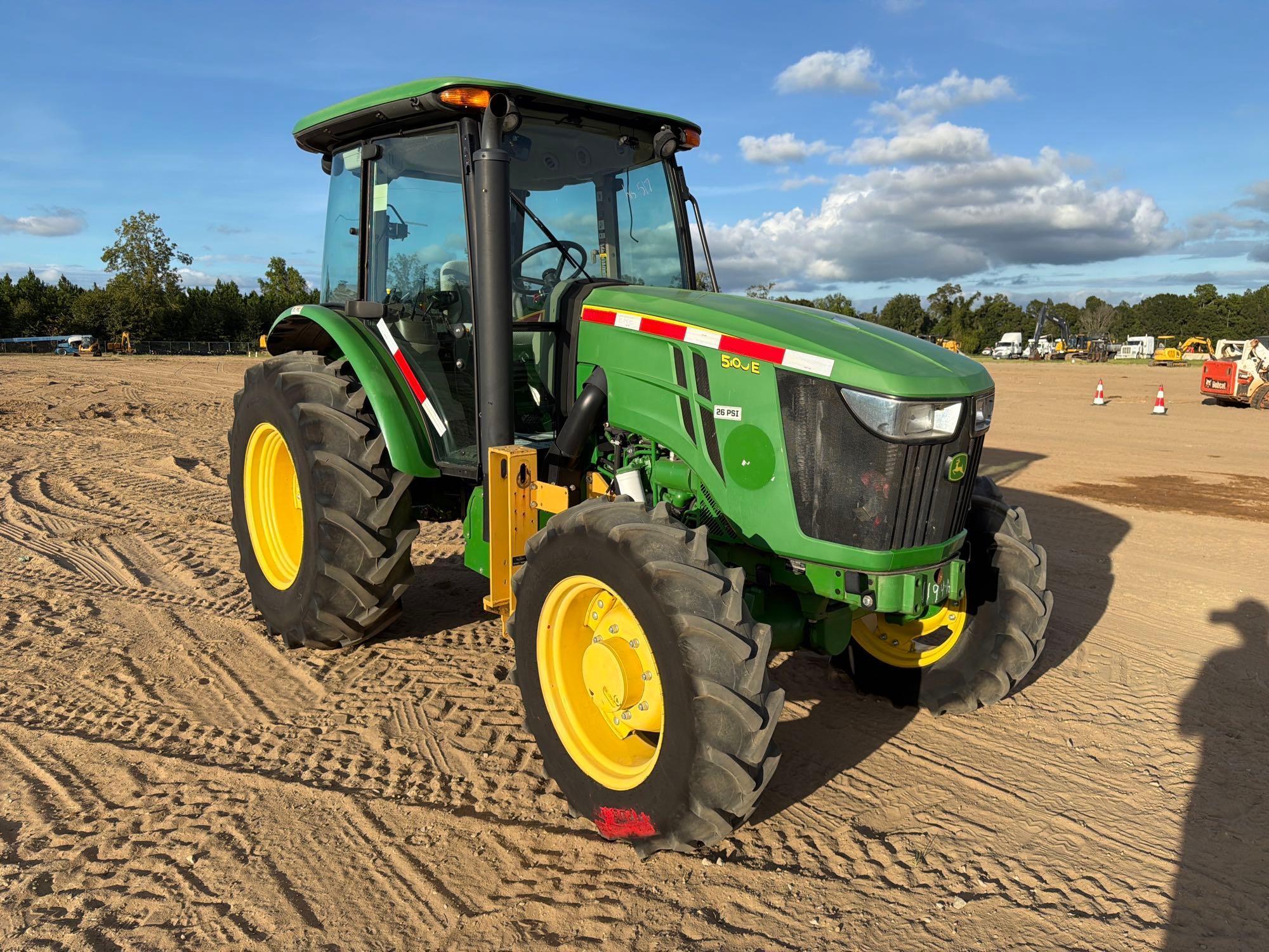 John Deere 5100E