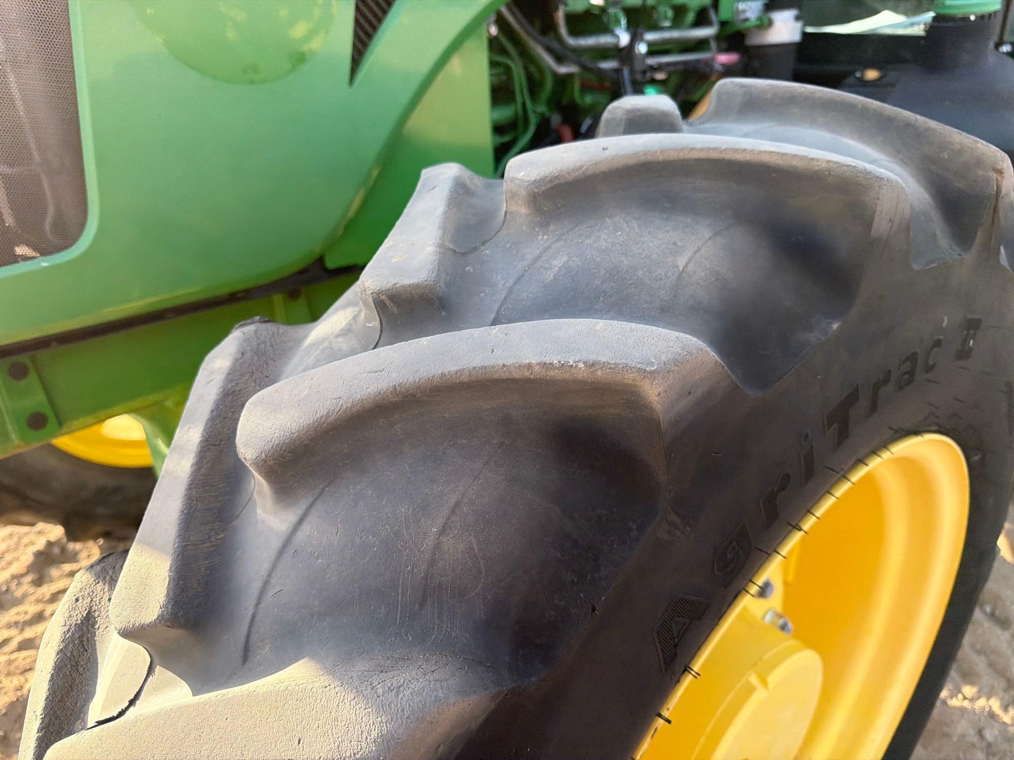 John Deere 5100E